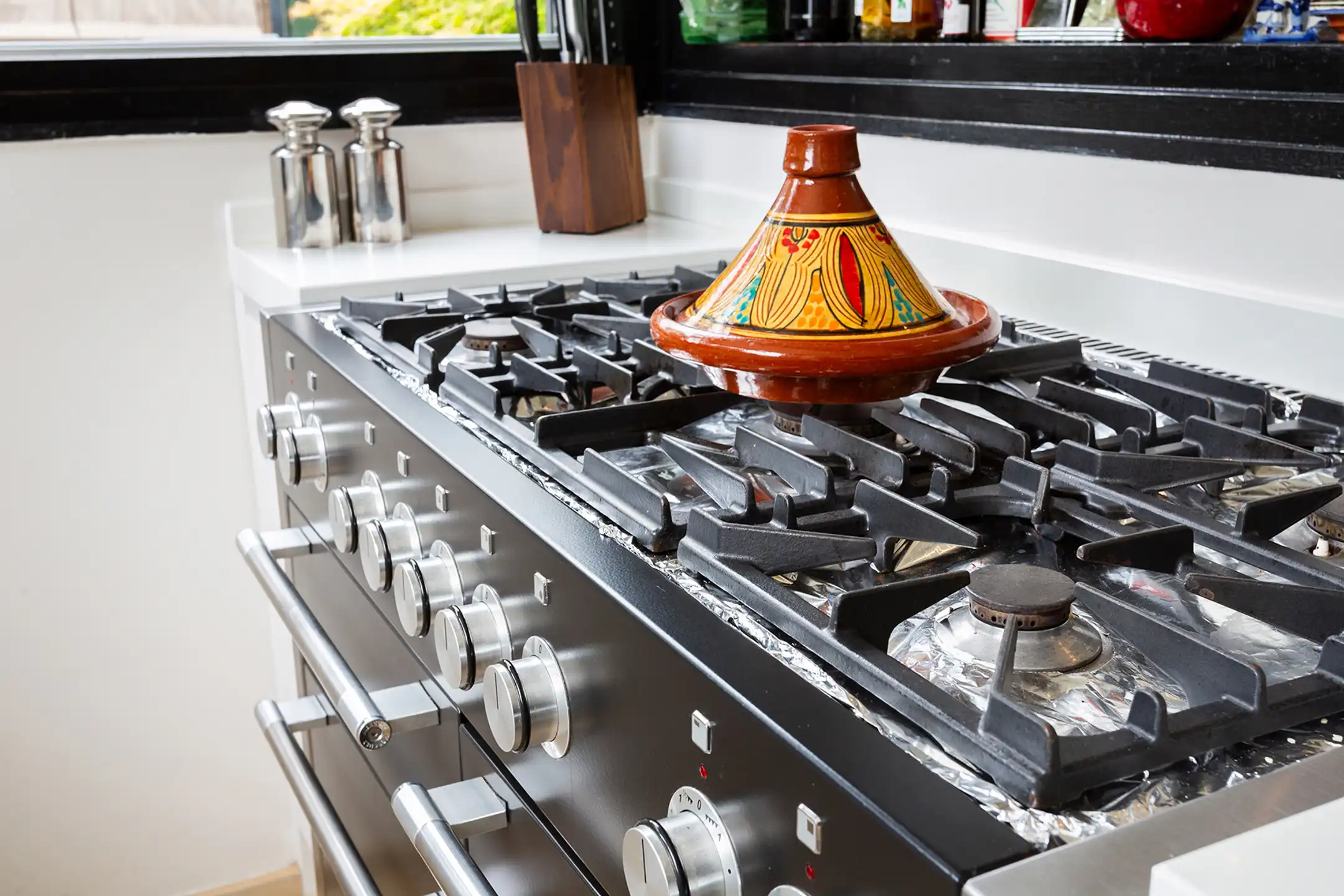 Topgelegen architectenwoning met ruim tuin en binnenzwembad. foto 24