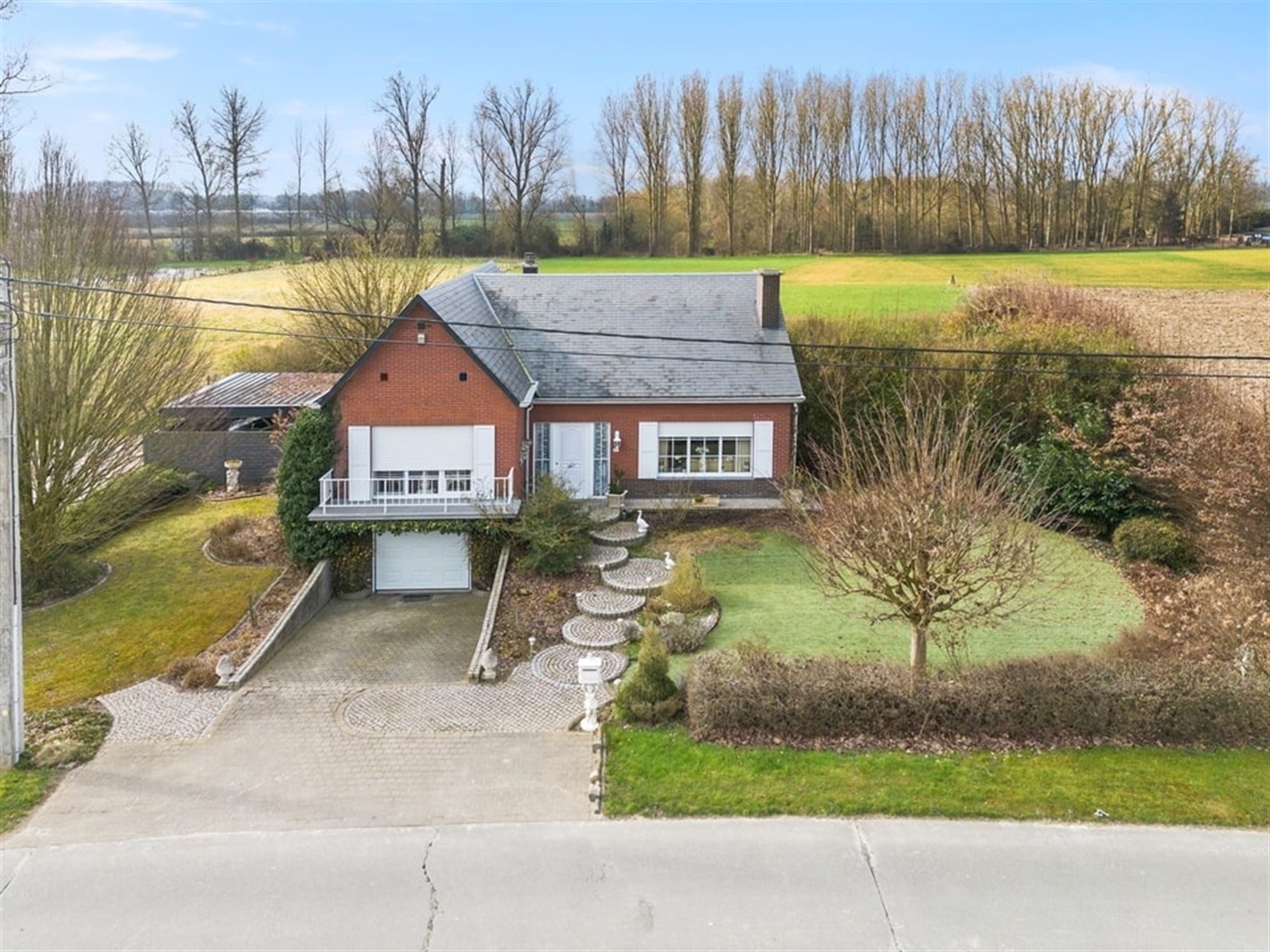 CHARMANTE WONING OP EEN MOOI PERCEEL VAN 12A64CA IN ZOUTLEEUW  foto 4
