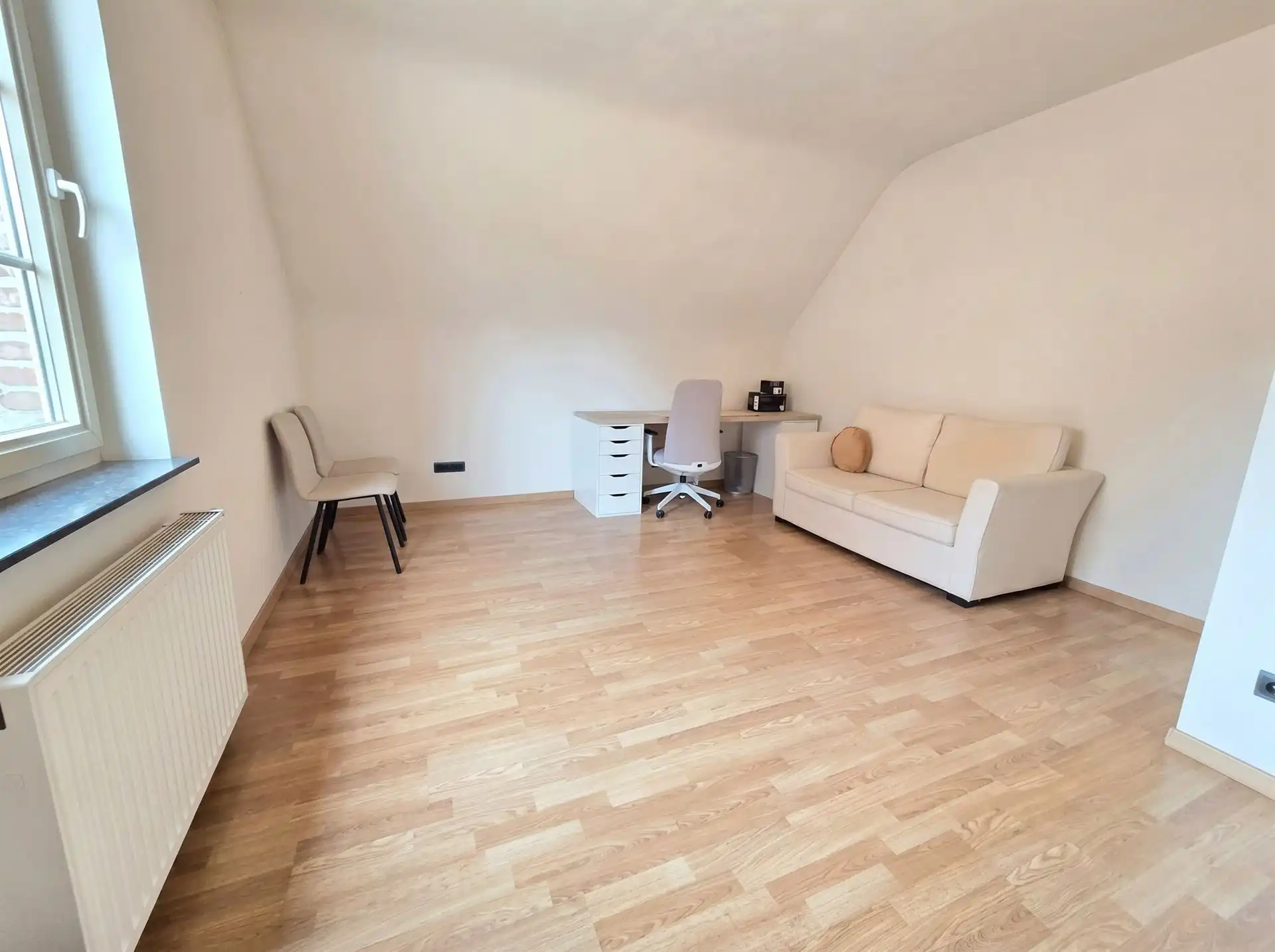 Rustig gelegen pastorijwoning met prachtige tuin in Booischot foto 10