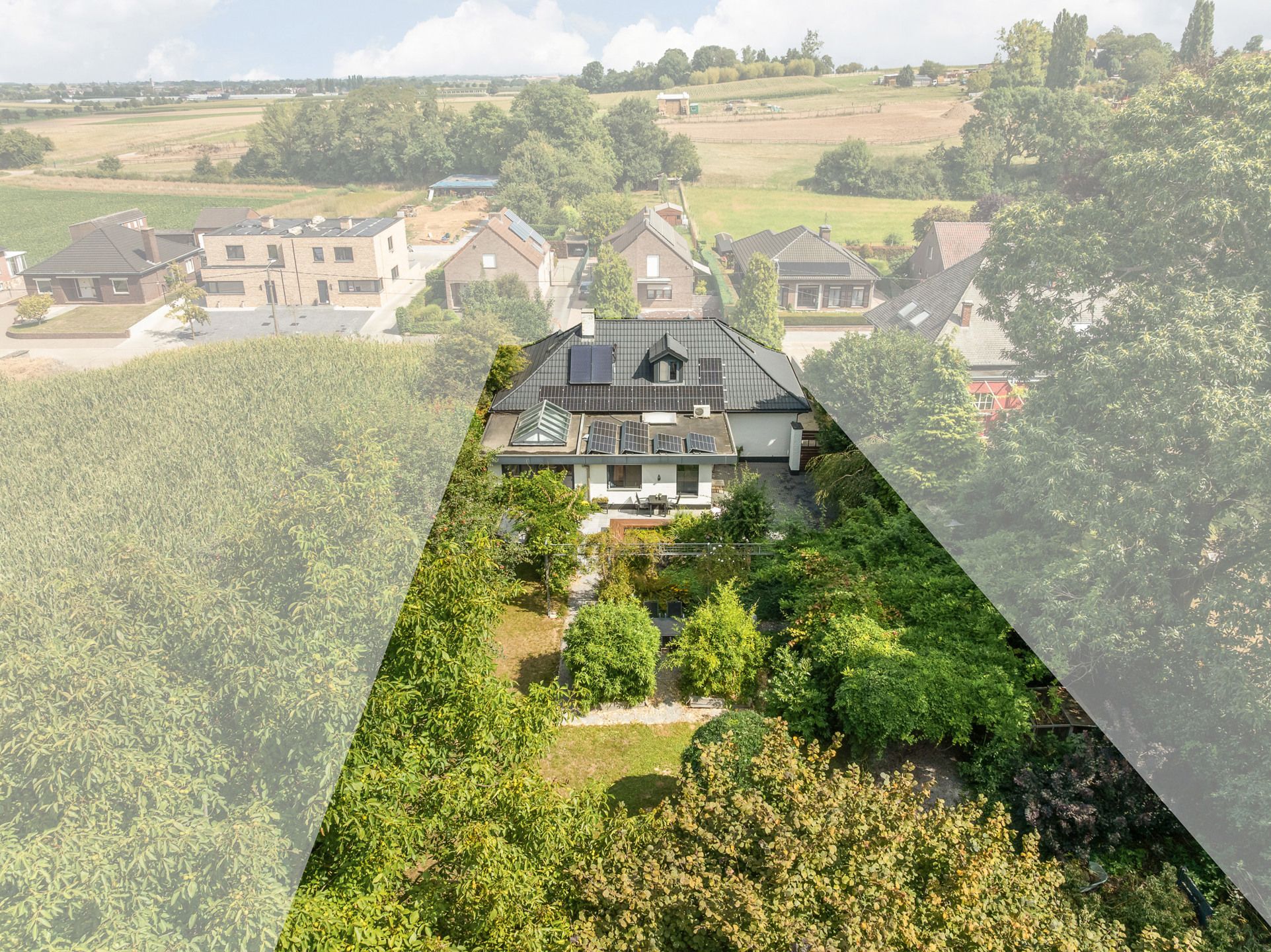 Vrijstaande gezinswoning met 228m2 woonopp. te Herderen foto 32