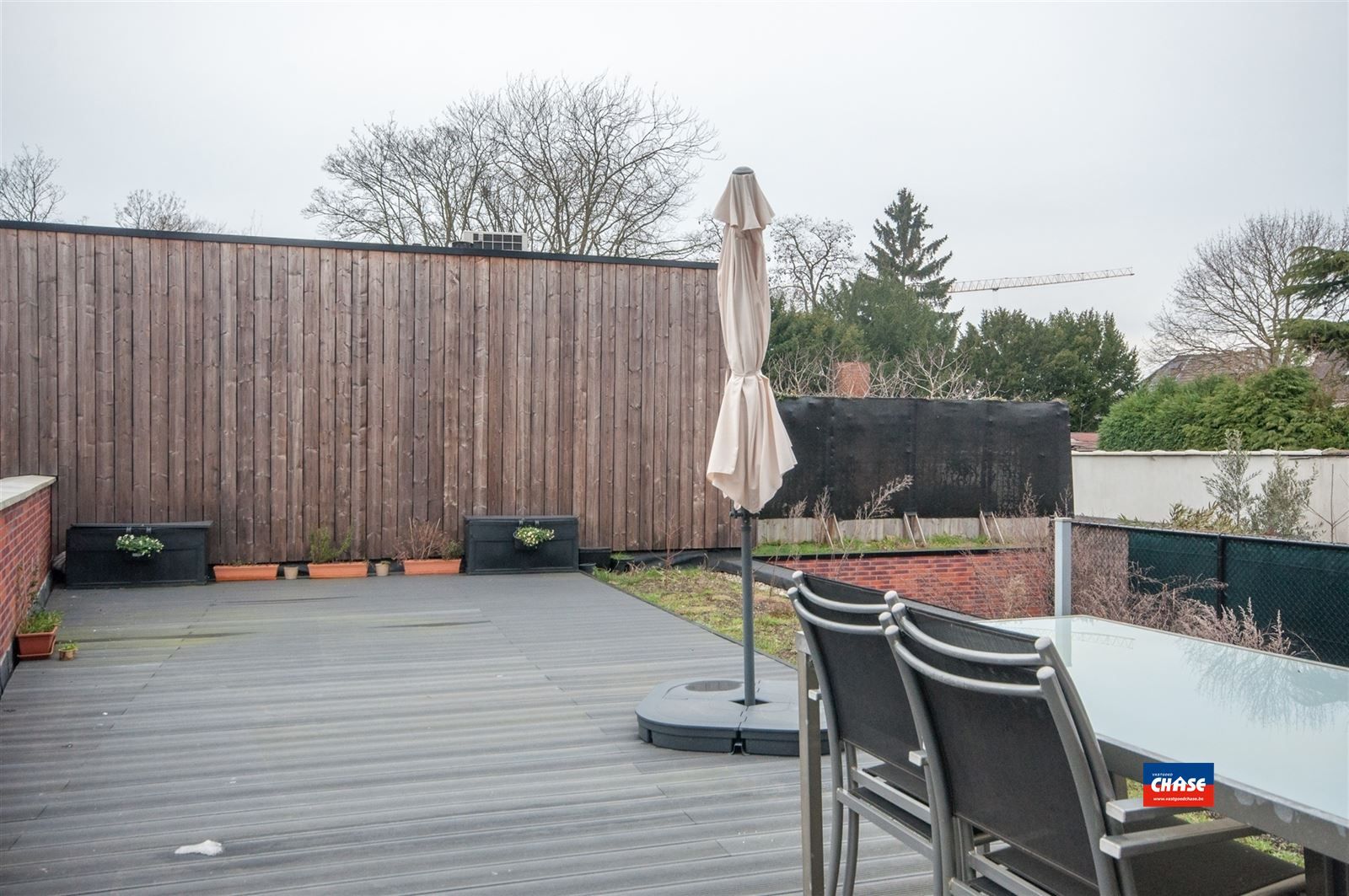 HOB met 2 slaapkamers en terras + P foto 8