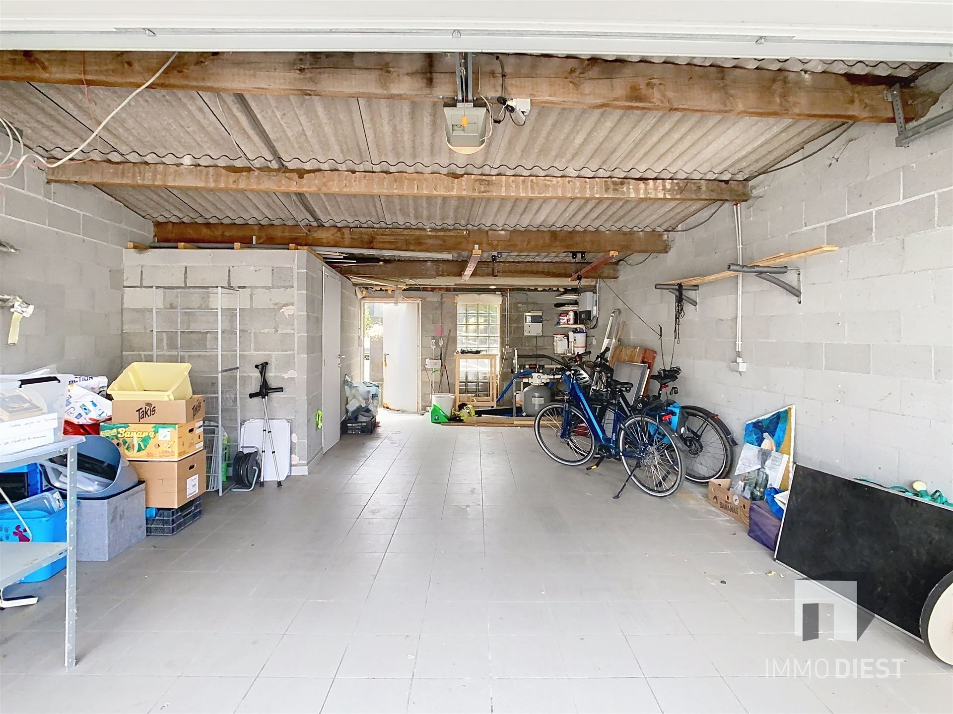 Hippe splitlevel met 3 slaapkamers in hartje Zichem. foto 36