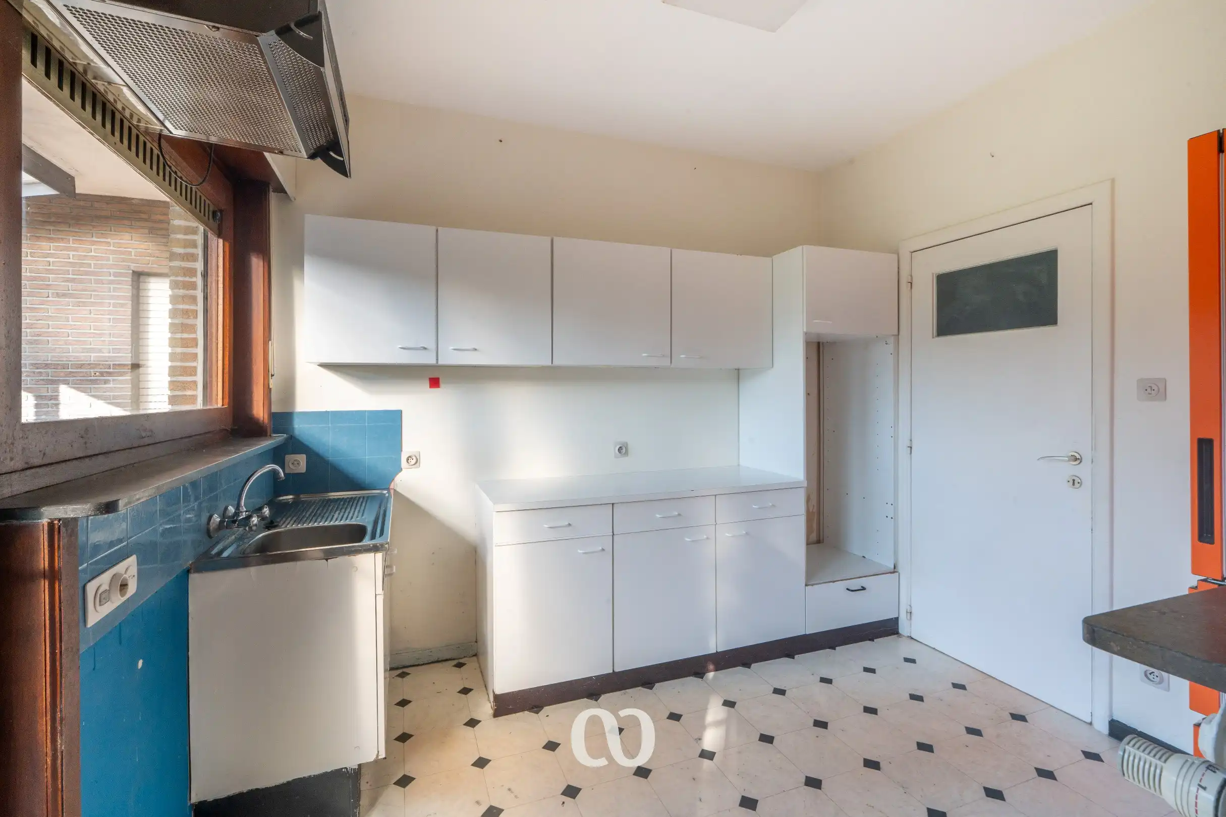 Te renoveren gezinswoning met grote tuin en agrarisch uitzicht foto 4