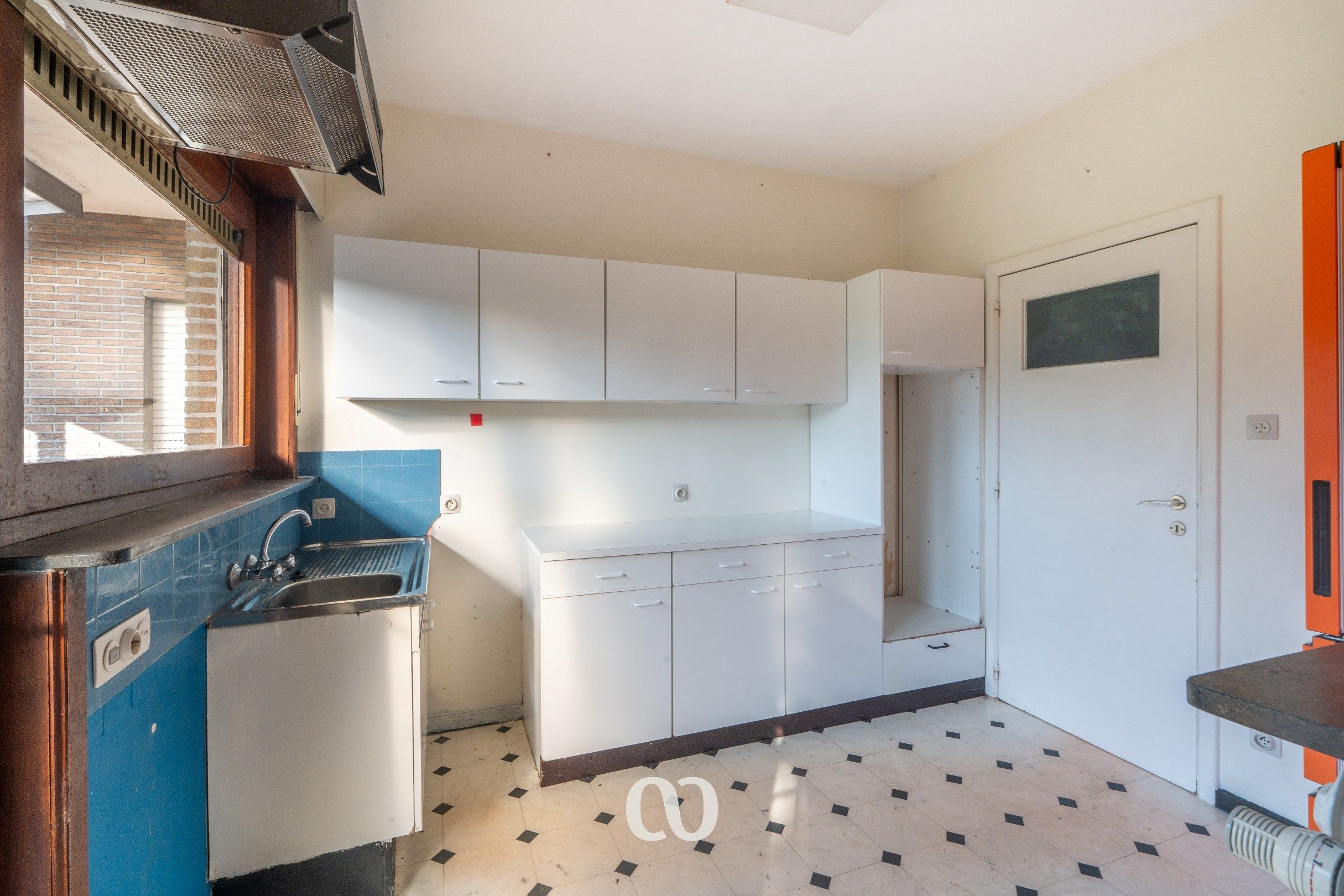 Te renoveren gezinswoning met grote tuin en agrarisch uitzicht foto 4