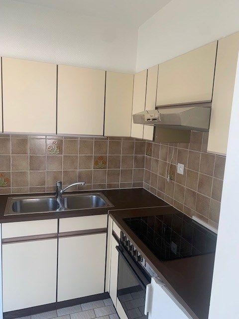 Ongemeubeld appartement met frontaal zeezicht vooraan en zicht op Wellington golf achteraan, 3 terrassen foto 6