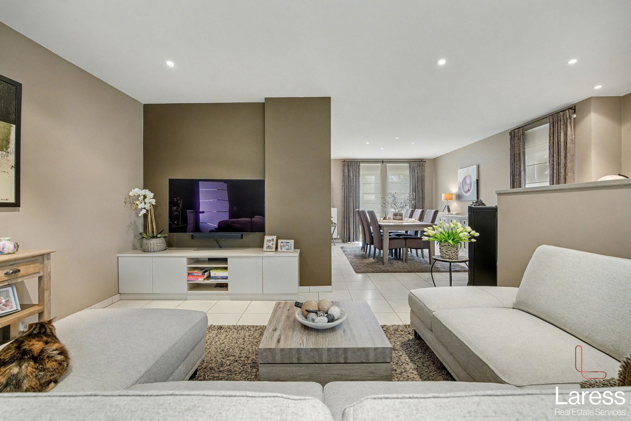 Huis te koop foto {{pictureIndex}}