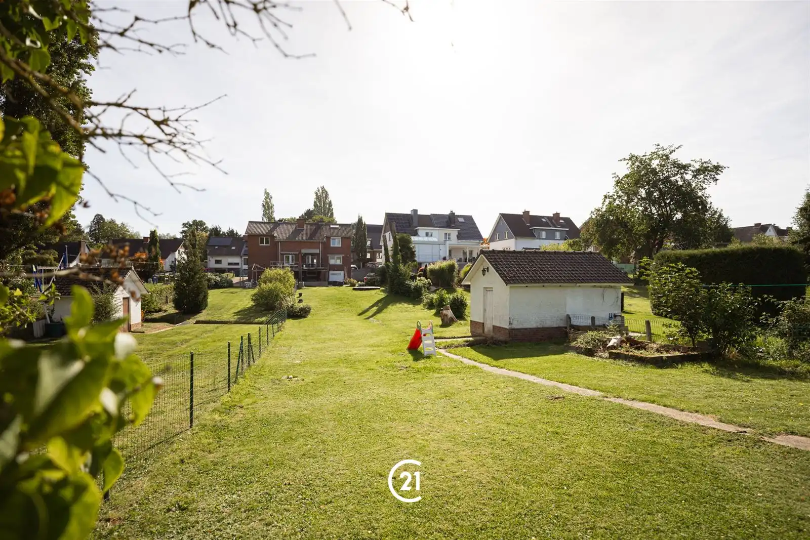 Instapklare woning met  3 slaapkamers foto {{pictureIndex}}