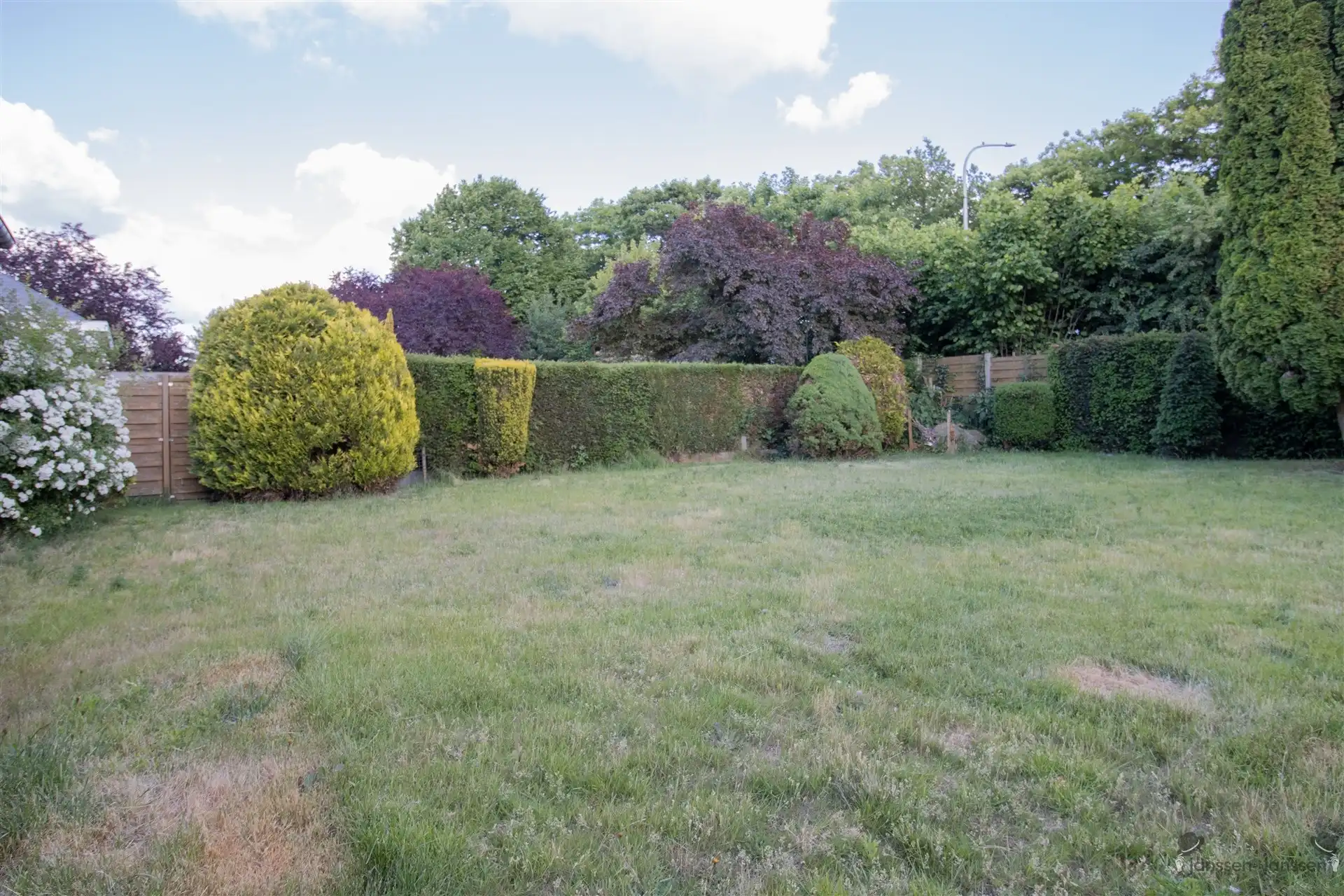 Gerenoveerde gelijkvloerswoning met 2 tot 3 slaapkamers op 760 m² foto 3