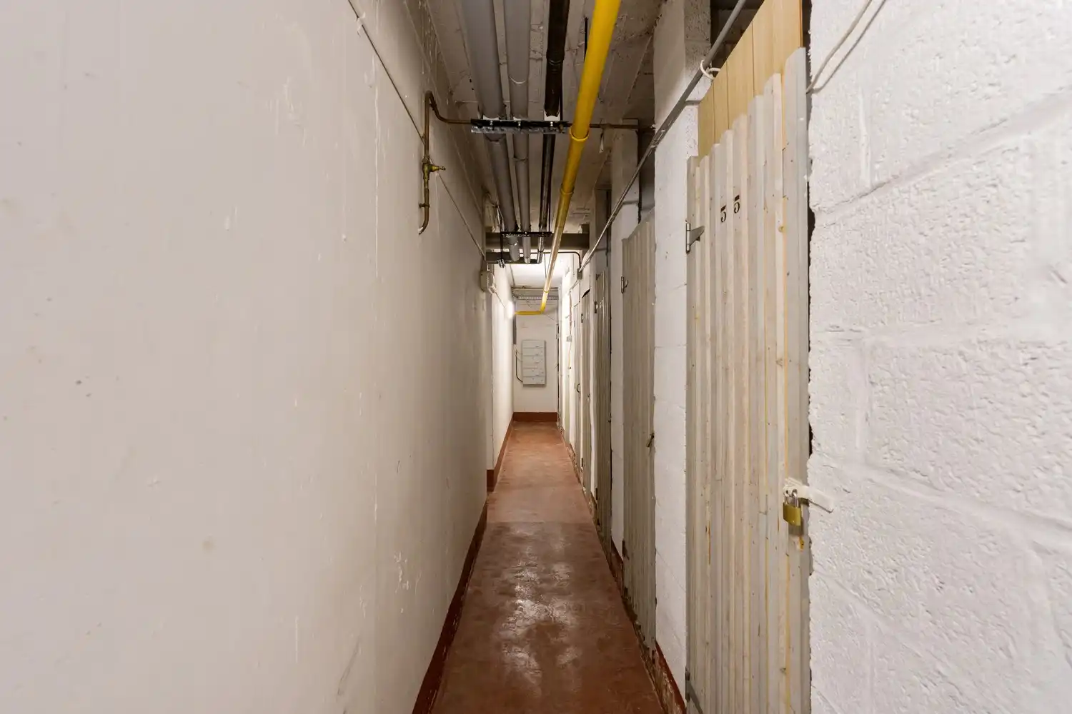 Appartement met garage en kelder op gunstige locatie! foto 23