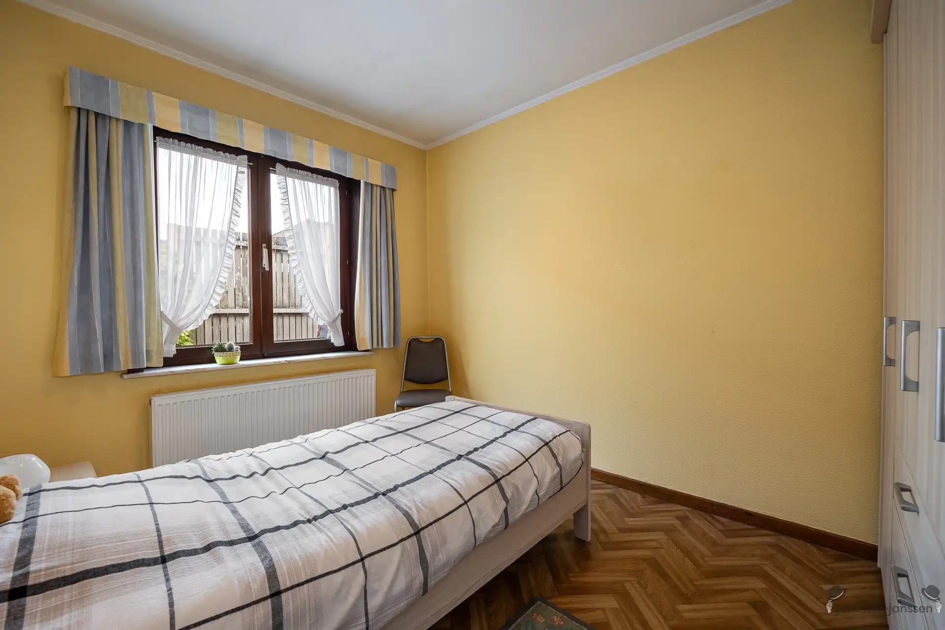 Verzorgde woning met grote tuin foto 22