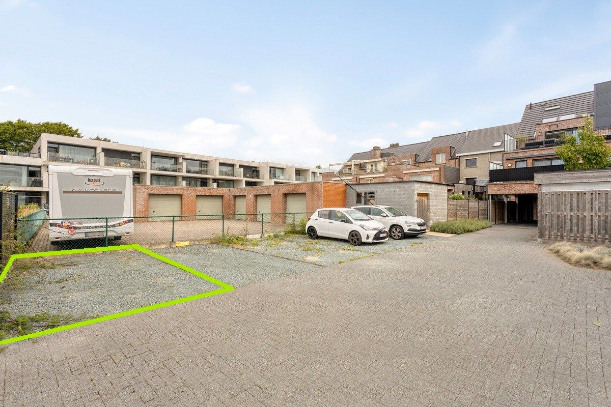 Knap ingericht éénslaapkamerappartement met groot ZW terras. foto 15