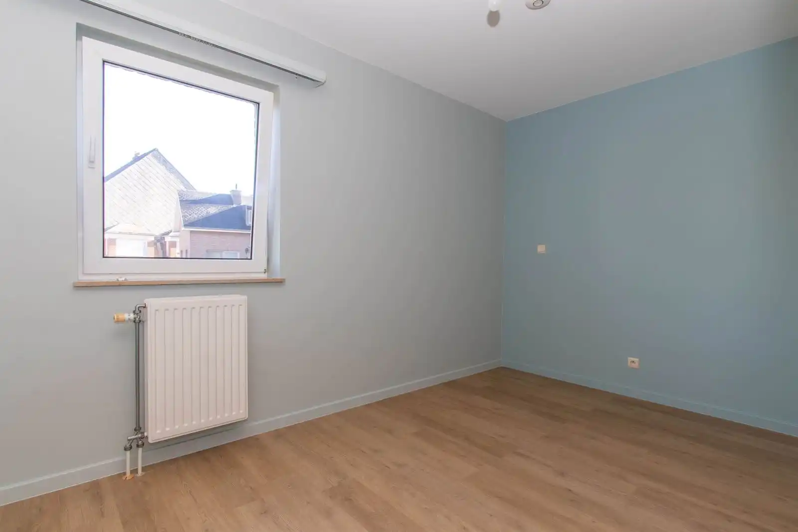 Twee slaapkamer appartement met garage foto 7