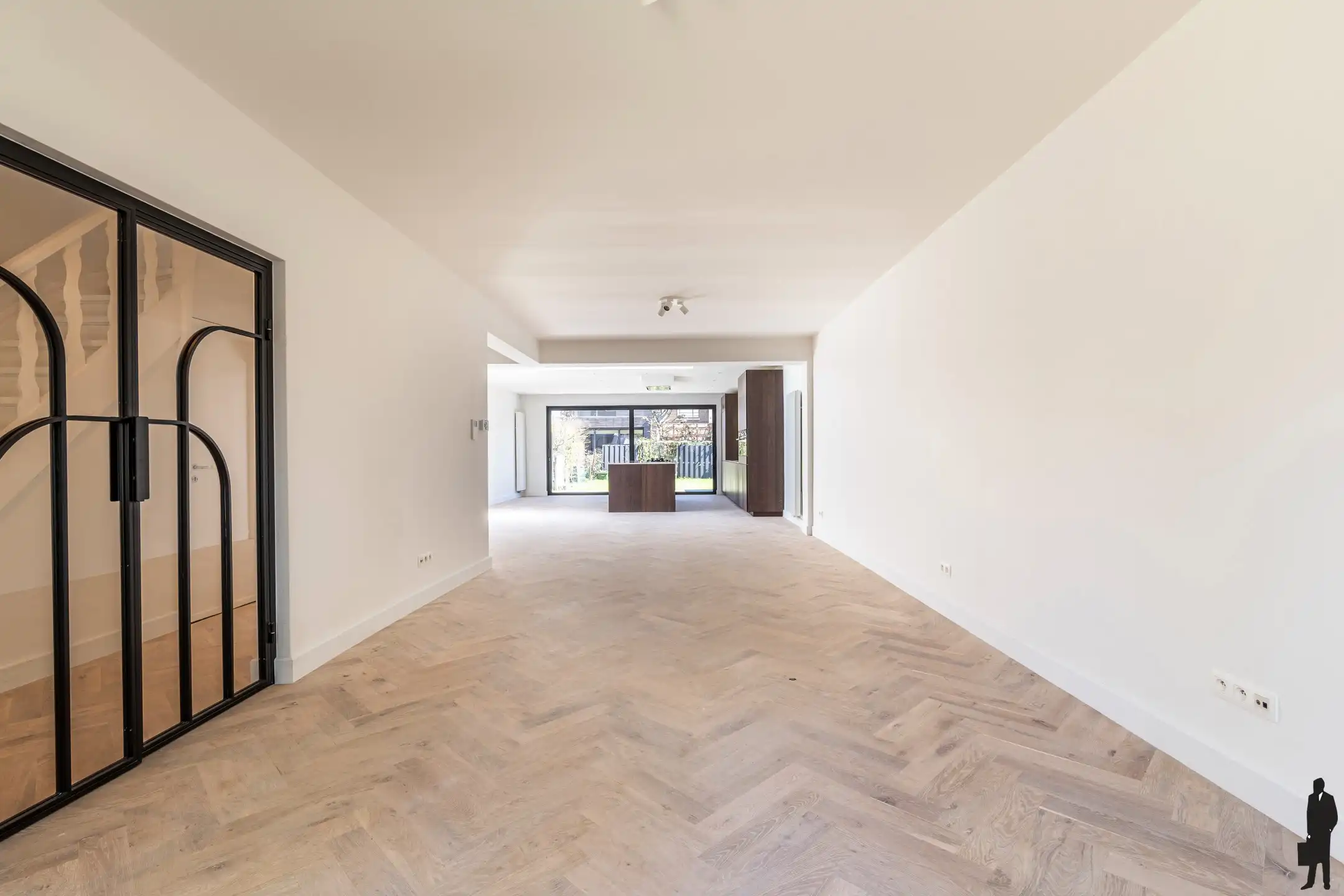 Luxueus gerenoveerde gezinswoning in de gegeerde Elsdonkwijk foto 6