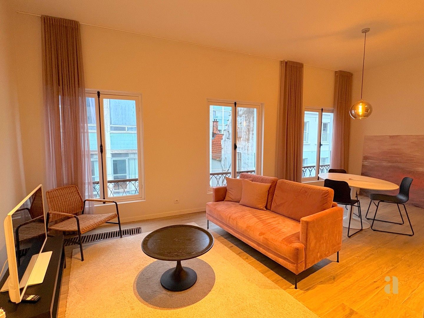 Stijlvol gemeubeld appartement te huur foto {{pictureIndex}}