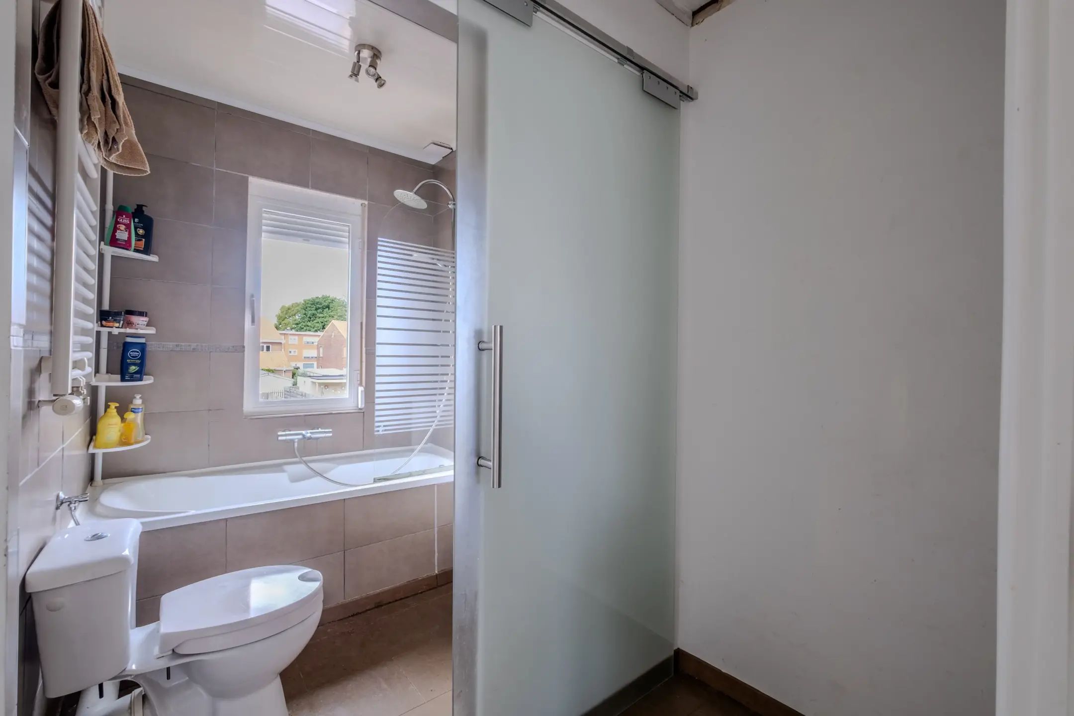 Instapklare energievriendelijke woning met tuin te Wommelgem foto 19