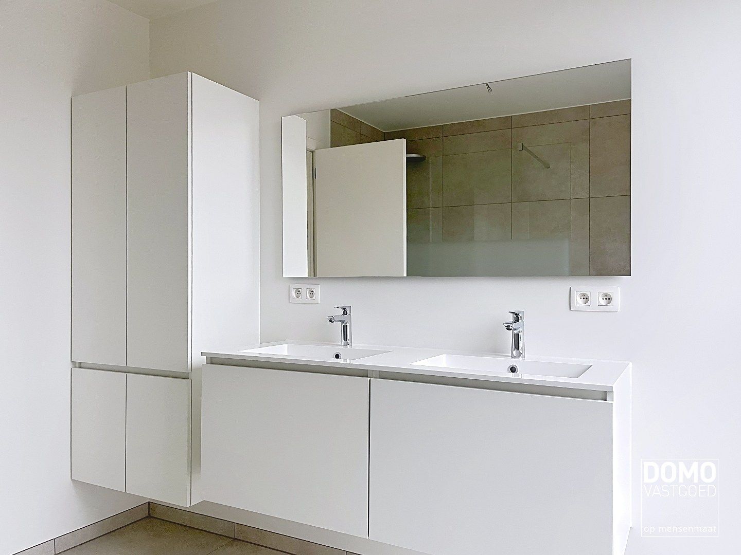 NIEUWBOUWAPPARTEMENT MET 2 SLAAPKAMERS, RUIM TERRAS, 2 AUTOSTANDPLAATSEN EN KELDERBERGING TE KERMT foto 11