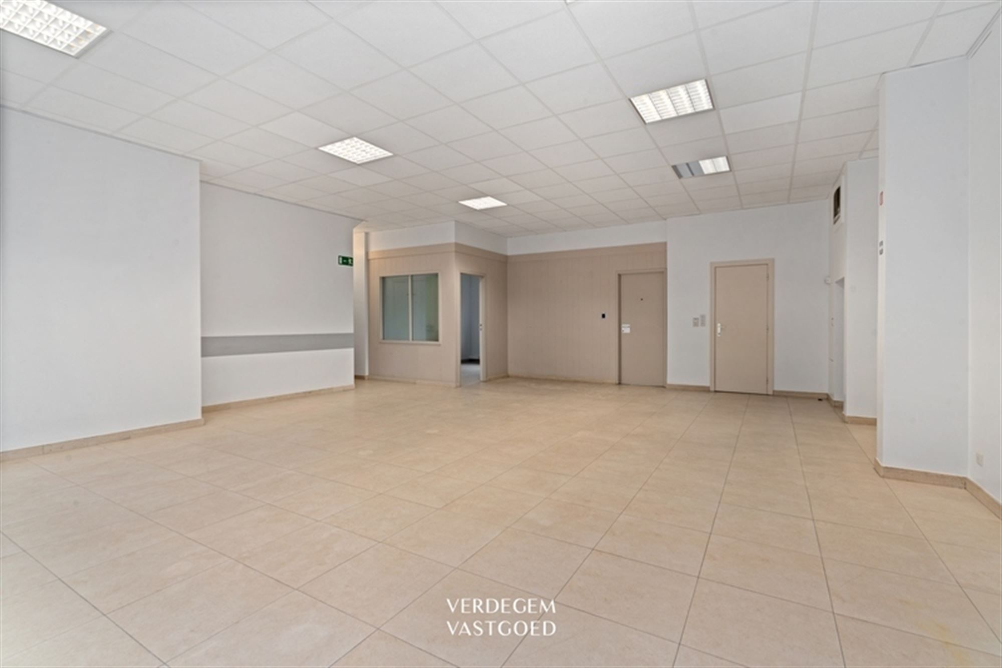 Handelspand van 216m² op uitstekende locatie foto 4