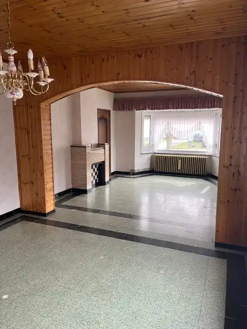 Charmante vrijstaande woning met karakter op een toplocatie in Neeroeteren foto 4