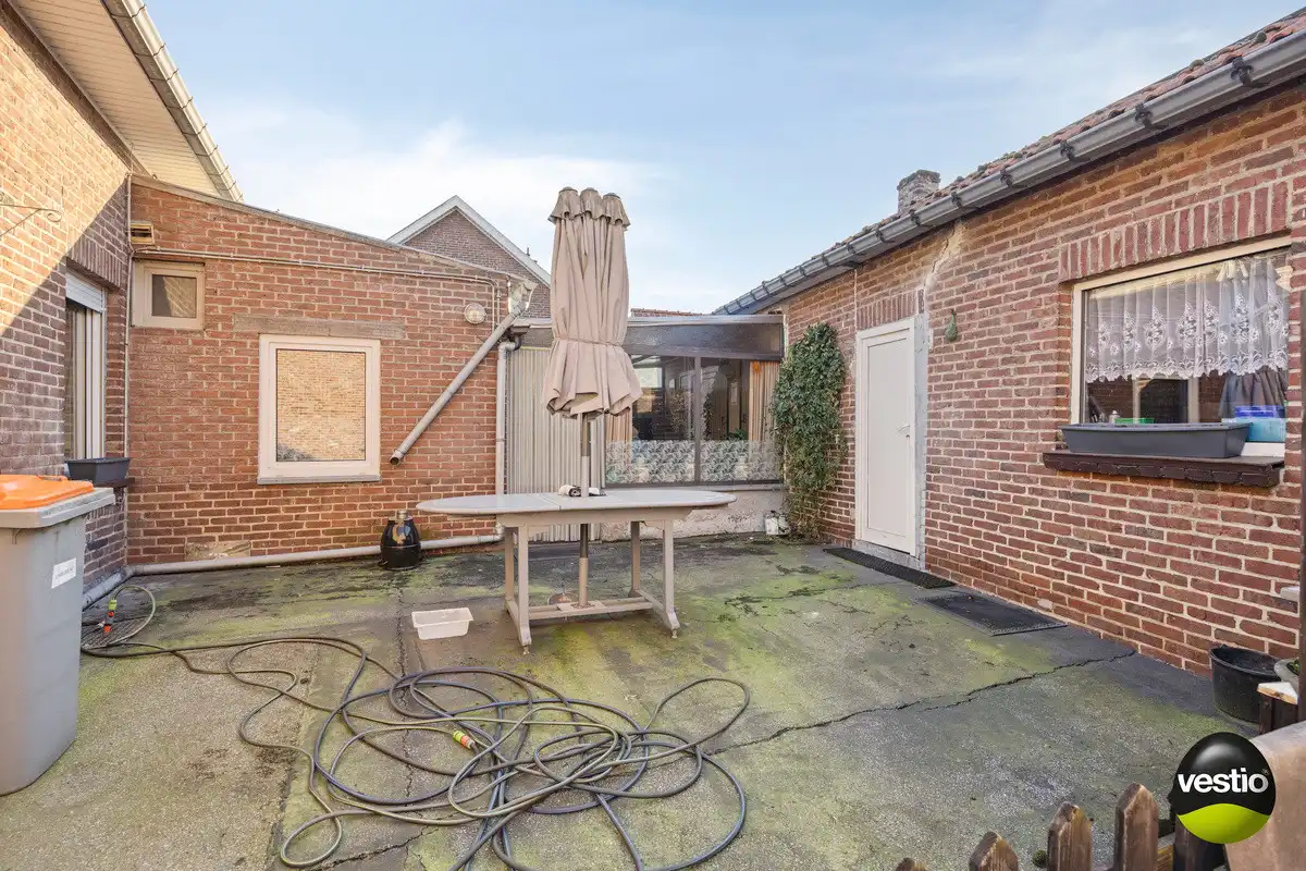 OP TE FRISSEN VRIJSTAANDE WONING OP 9A74CA TE EIGENBILZEN. foto 20