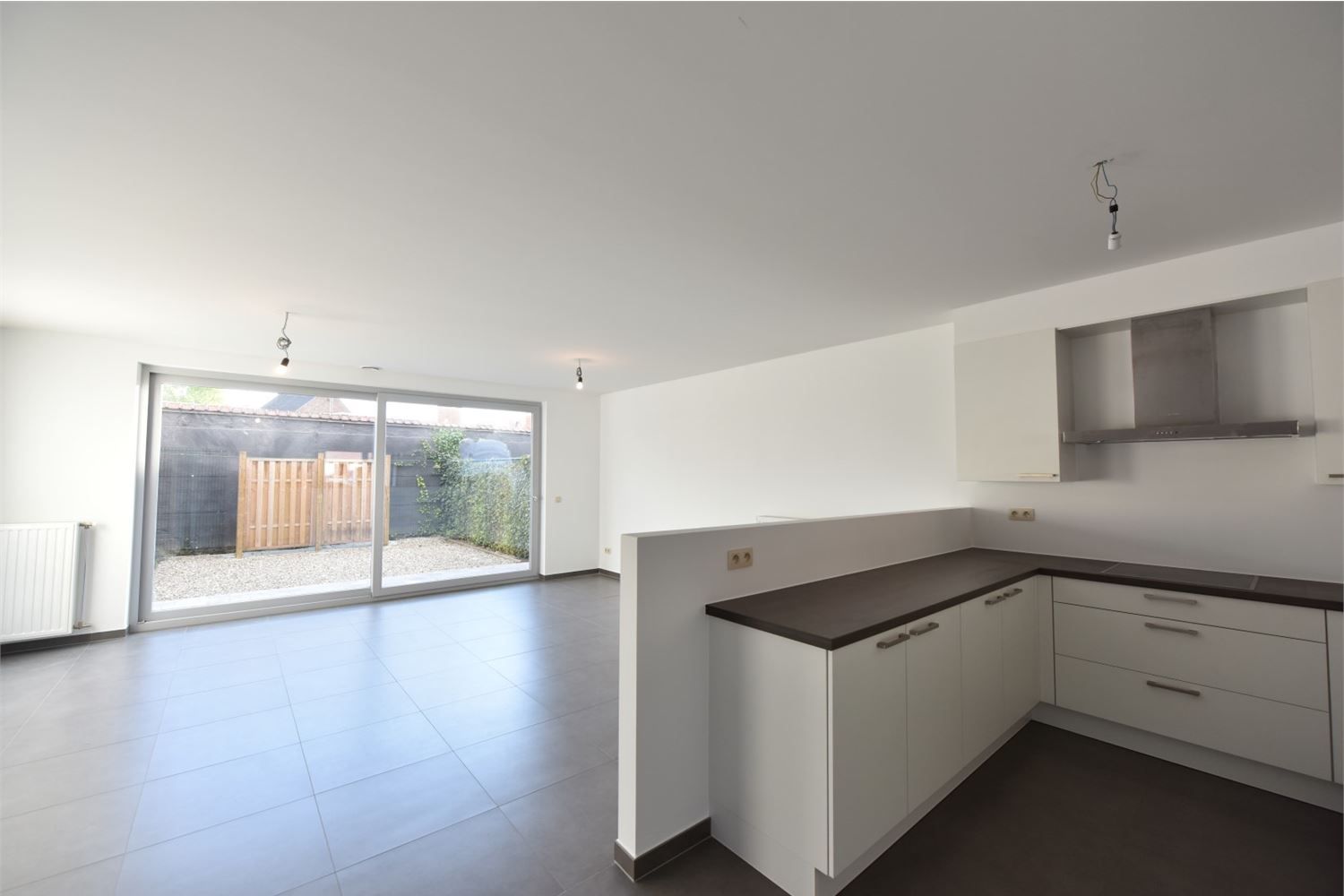Goed gelegen recente woning nabij station | Marcel Couckestraat foto 3