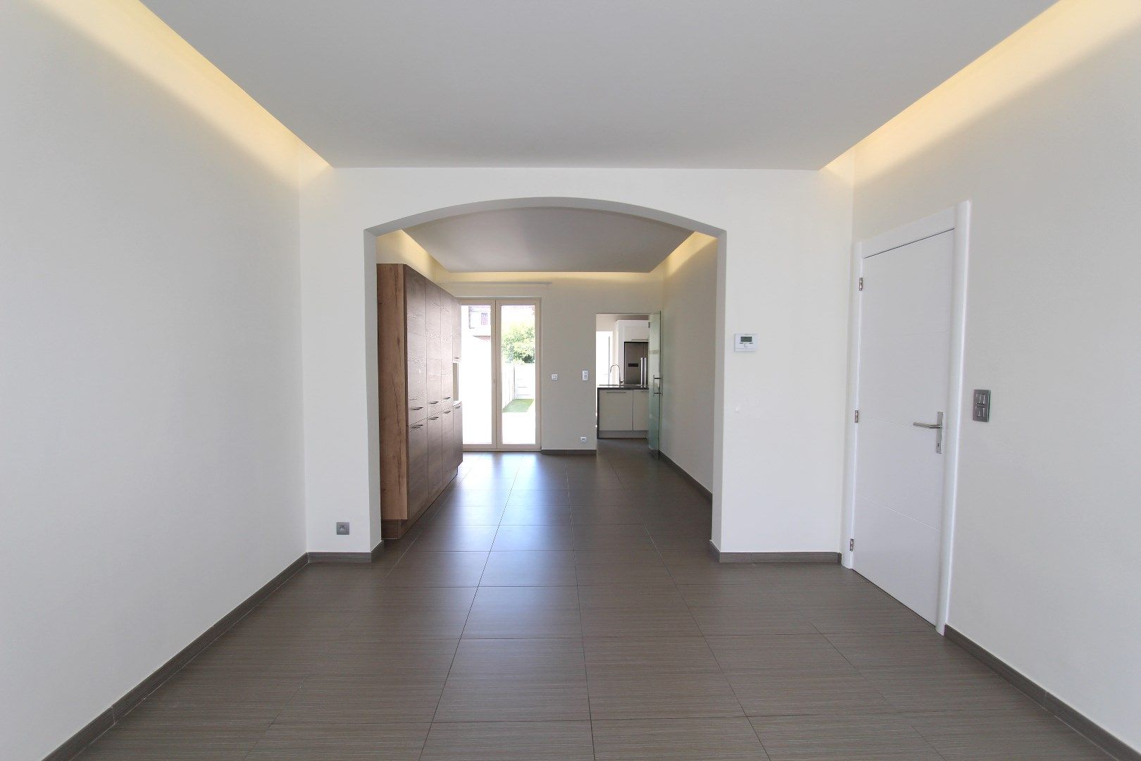 MOOI VERNIEUWDE WONING MET TUIN foto 4