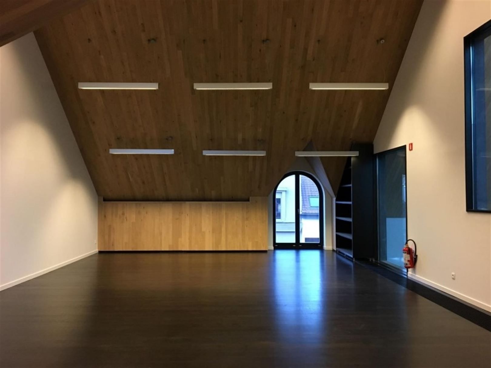 Kantoren gelegen in het prachtige pakhuis Valkeniers foto 4