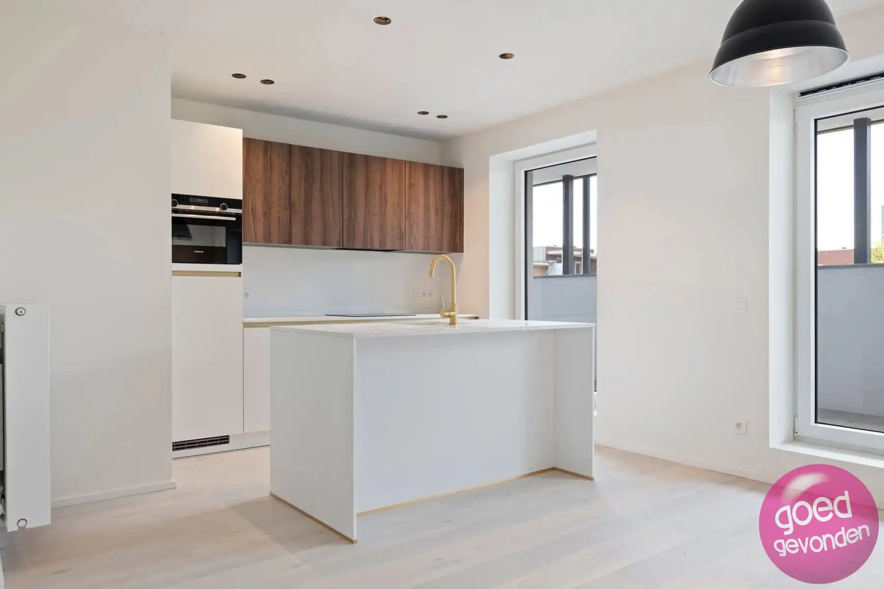 NIEUW APP - 1of2 SLK - TERRAS - KELDER - CENTRUM - GEEN BTW foto 10