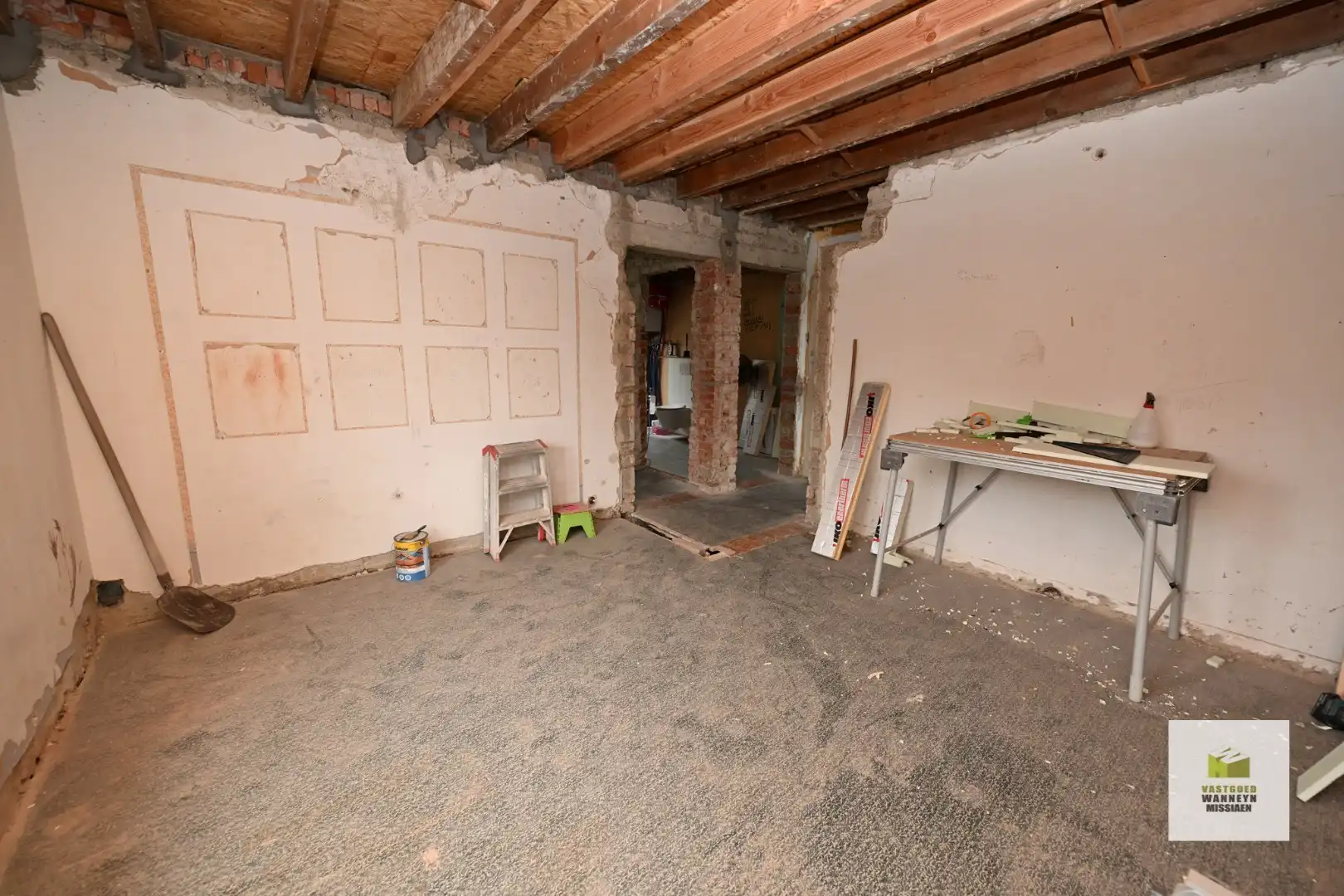 Halfopen bebouwing met 4 slaapkamers en bijgebouw op 991m2 foto 12
