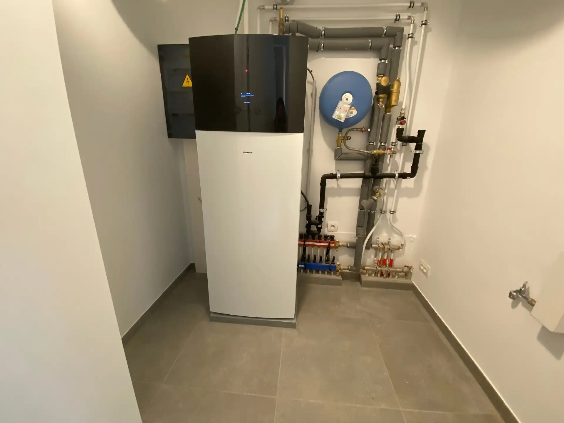 Recent appartement met twee slaapkamers in een rustige straat foto 8