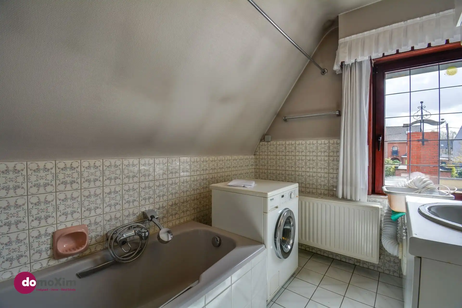 Statige villa met 3 slaapkamers op een ruim perceel in Hever foto 12