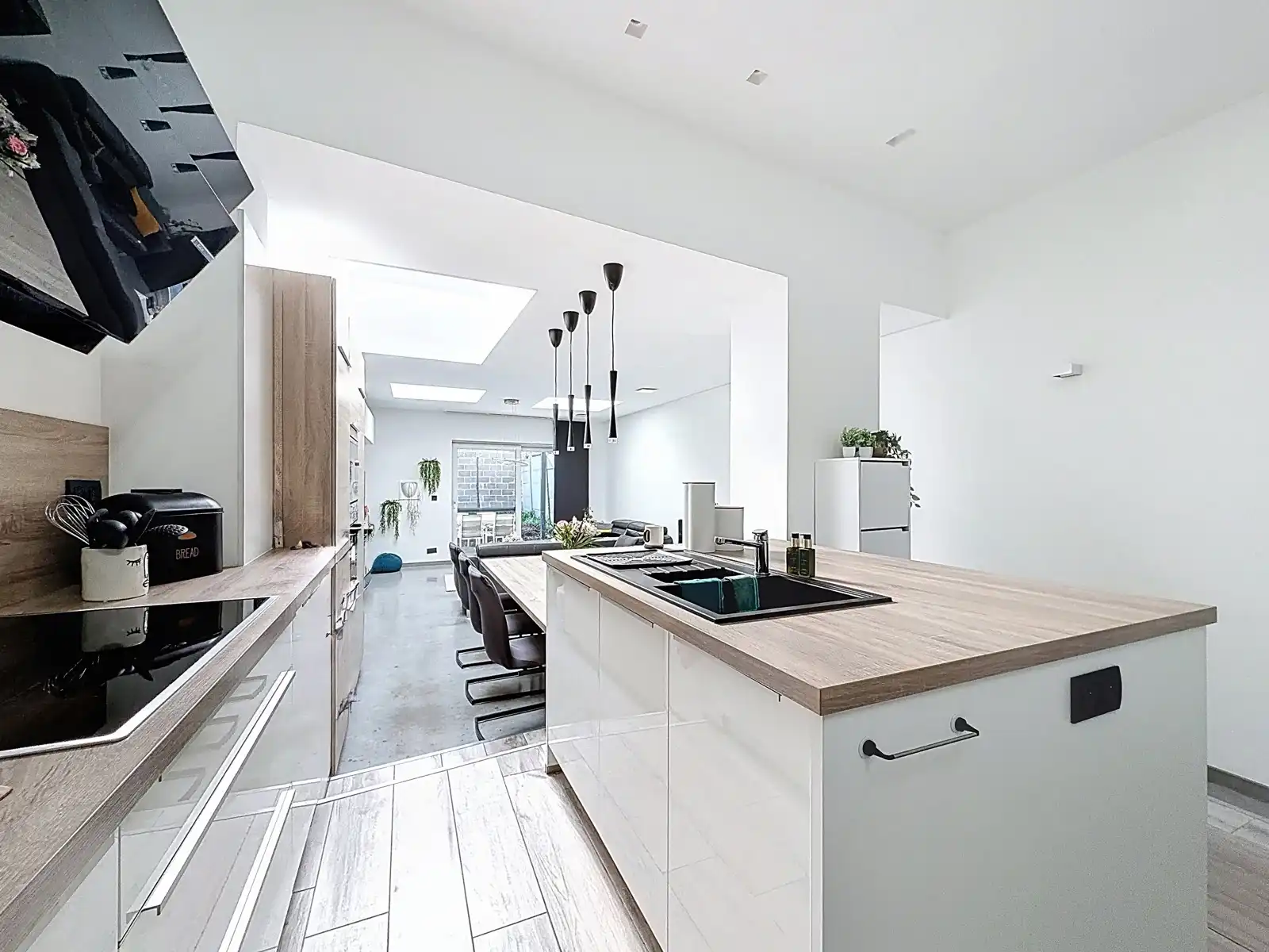 Ruime, Mooi Gerenoveerde Stadswoning met 3 SLPK én Tuin! foto 8