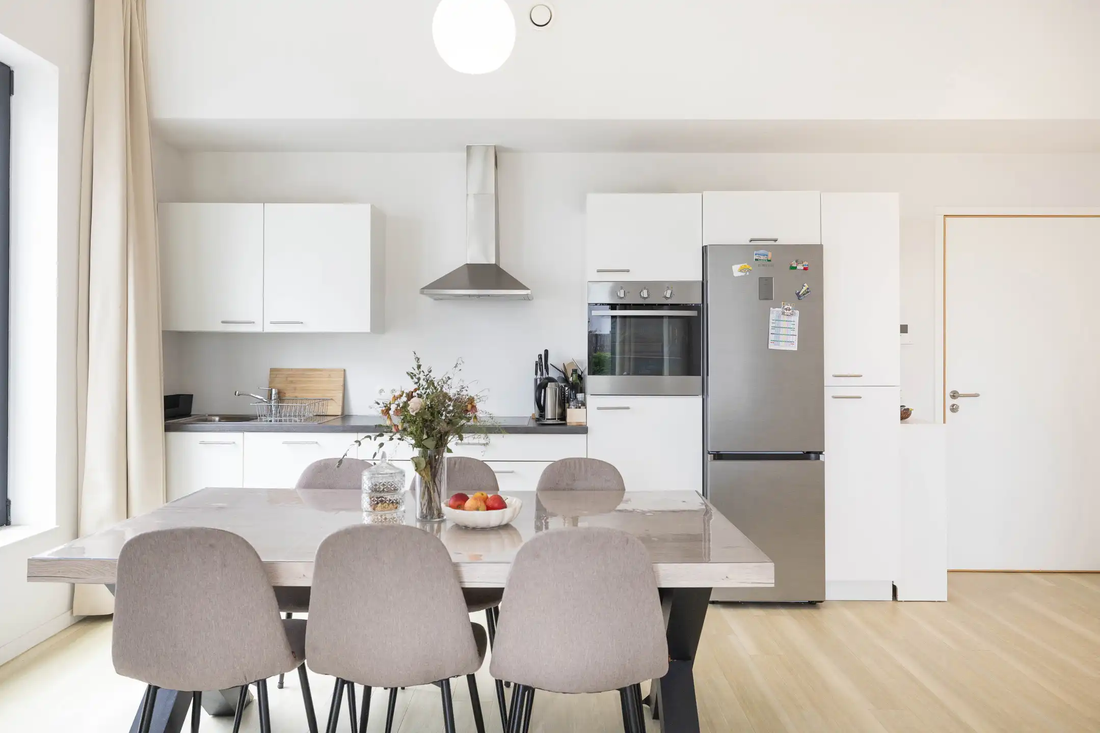 RECENT GEBOUWD APPARTEMENT AAN HET KANAAL, 1 SLPK + TERRAS foto 4