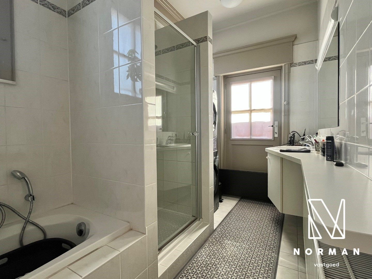 Zeer statige woning te koop in Harelbeke! foto 10