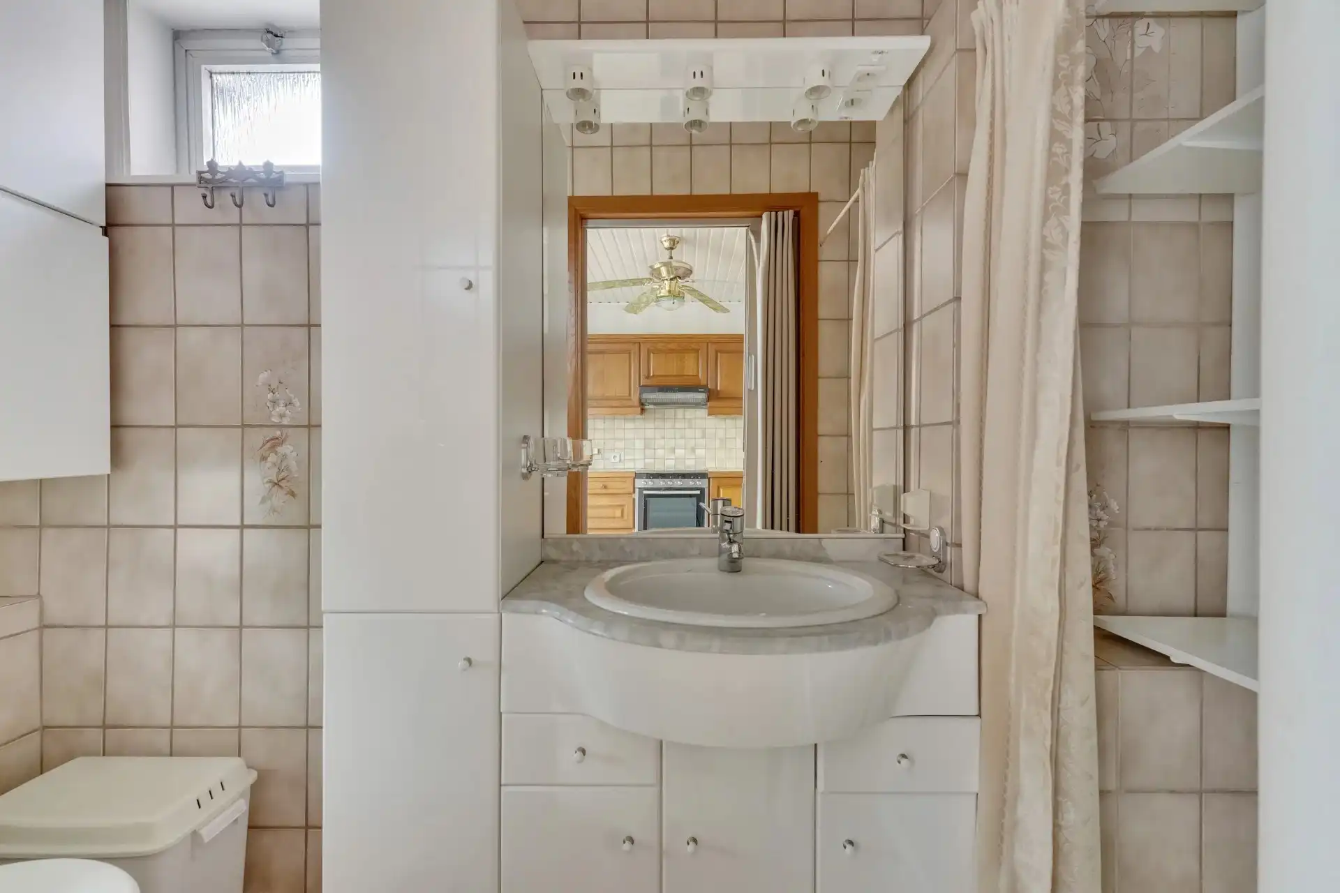 Ruime woning met potentiële bouwgrond foto 14