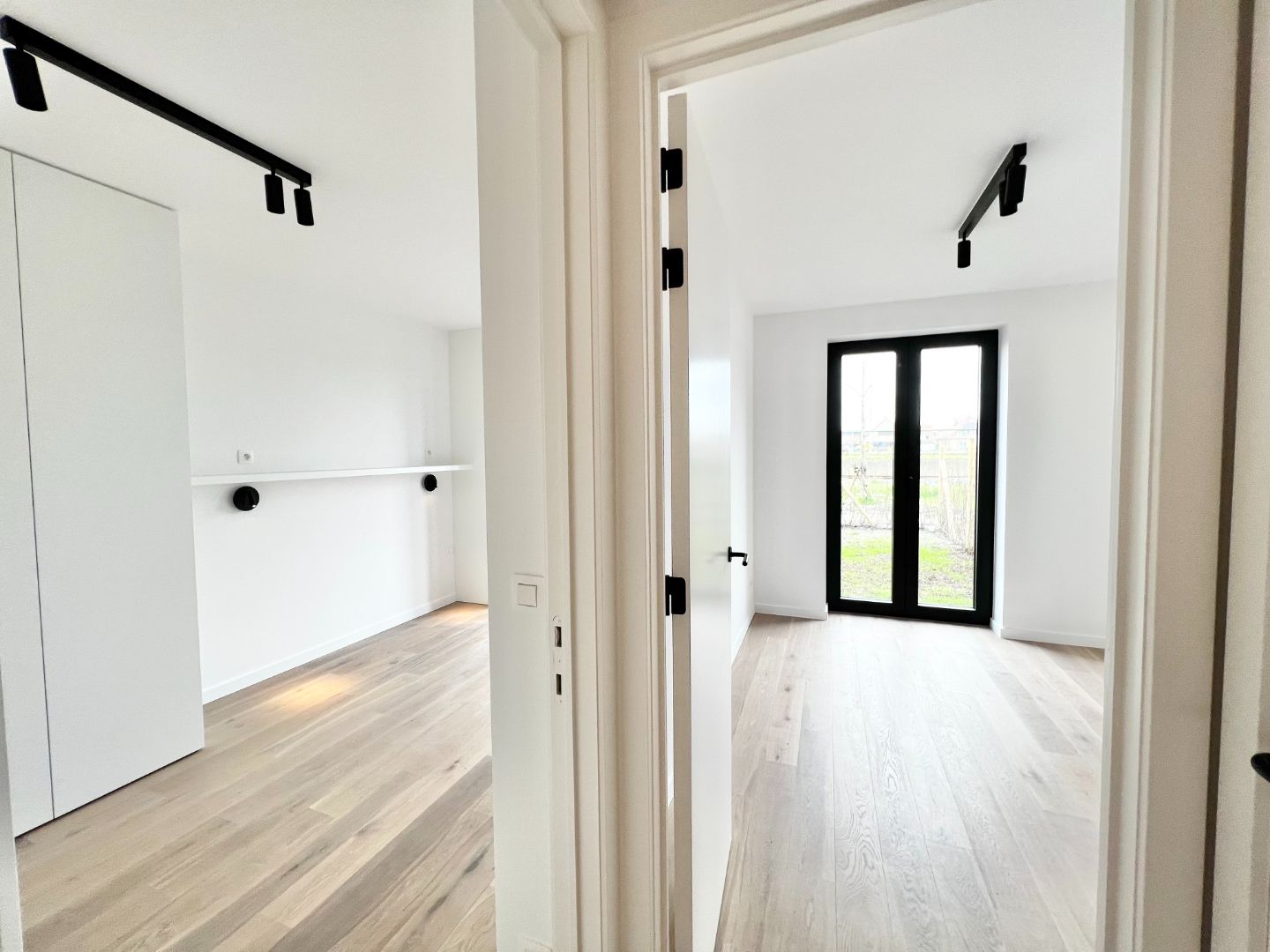 Prachtig tuinappartement in een villaresidentie foto 7