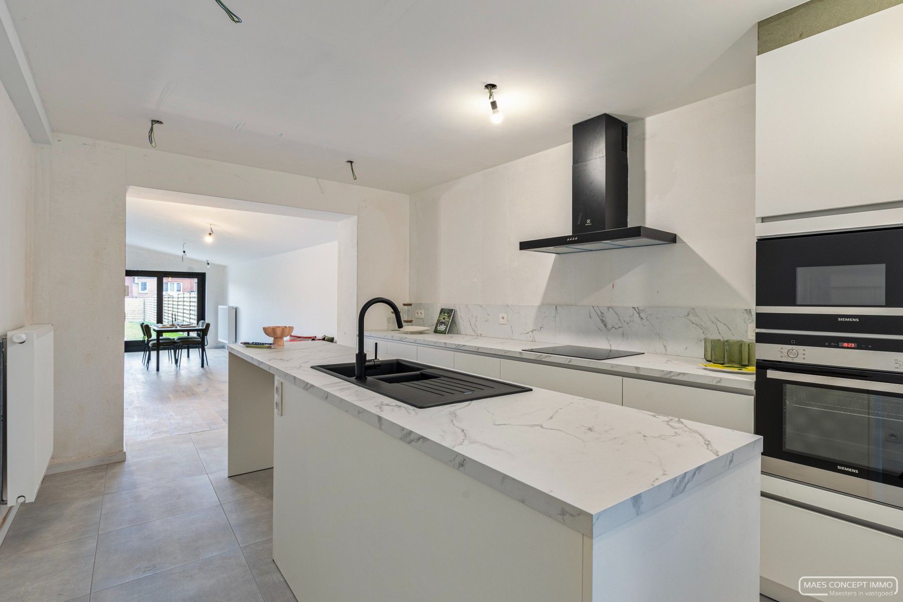 Unieke, gerenoveerde woning in het hart van Moen foto 12