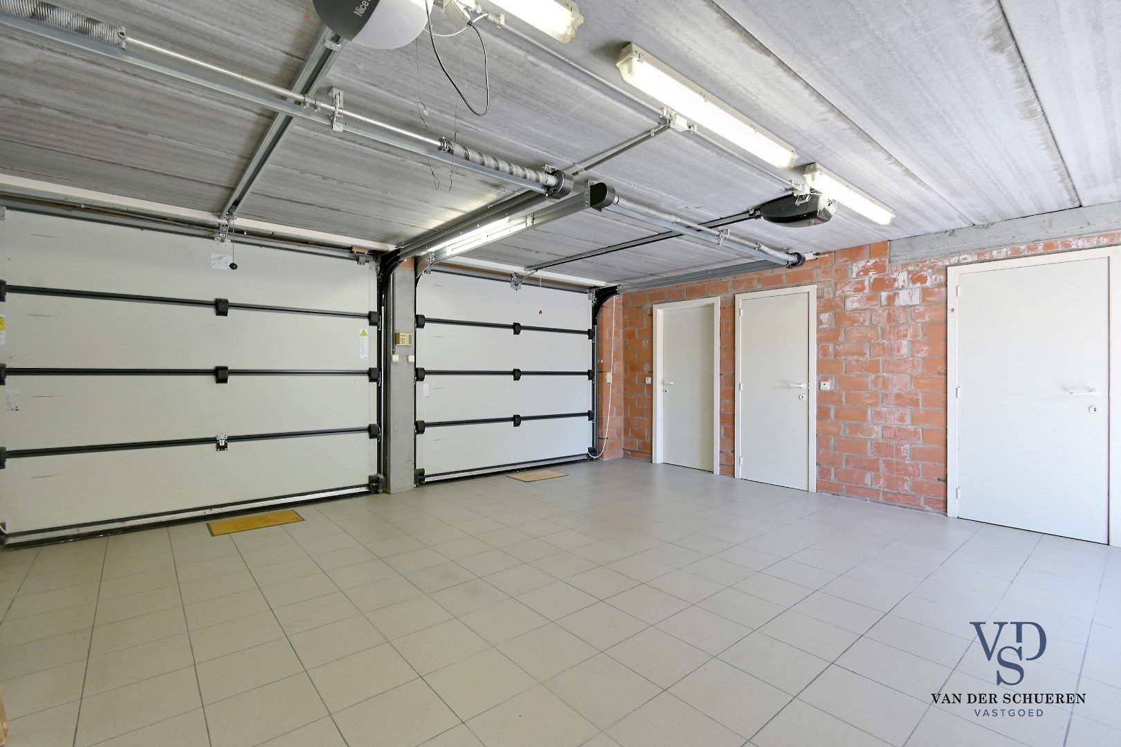 Exclusieve villa met weide (ca. 1 ha) en adembenemende vergezichten foto 26