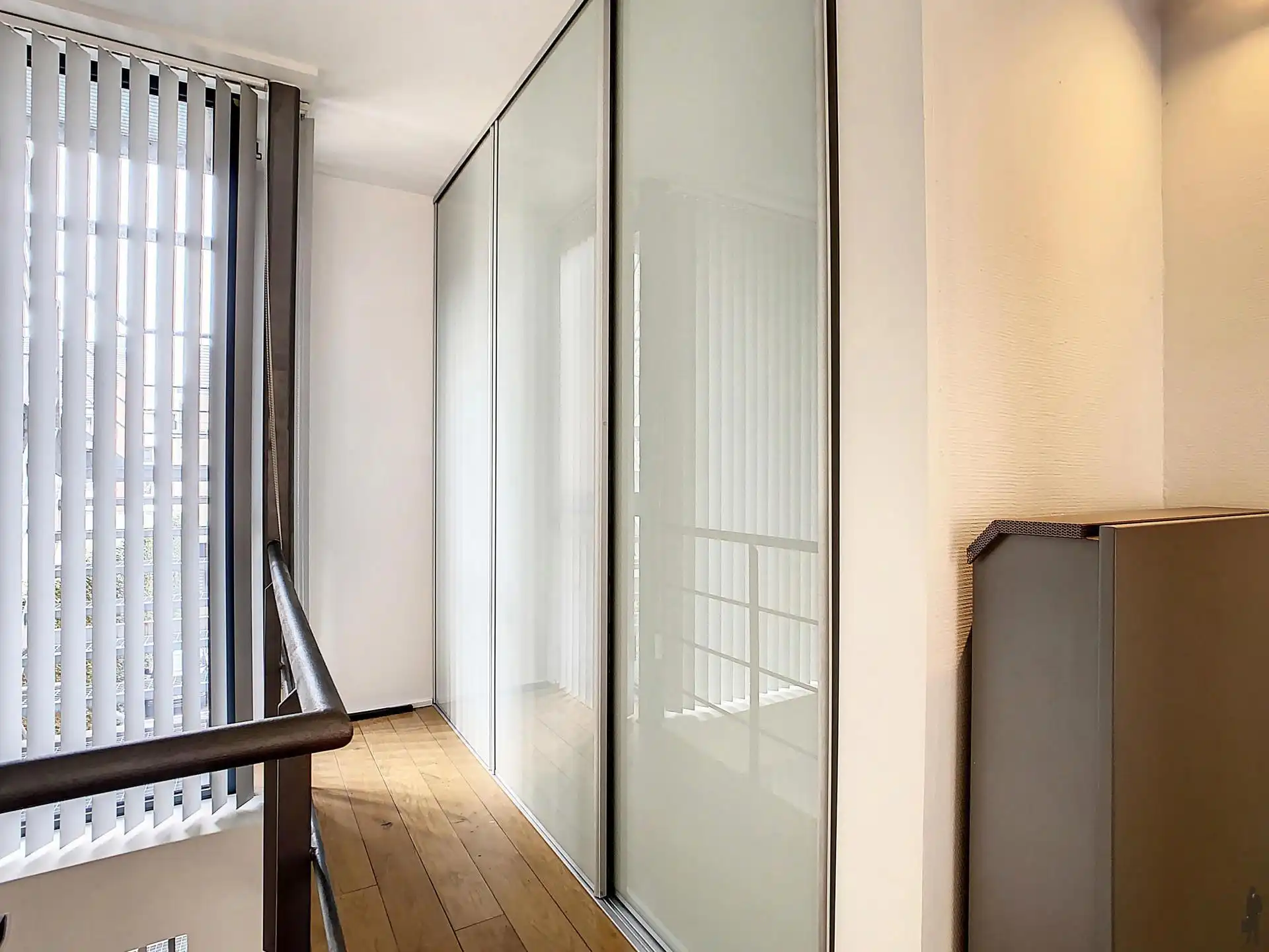 Modern, gemeubeld duplex- appartement met 1 slaapkamer en terras nabij het Eilandje!  foto 12