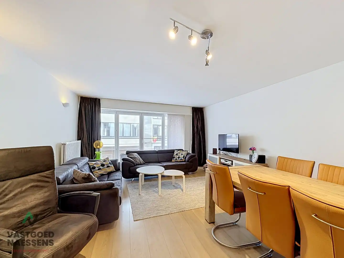 INSTAPKLAAR 2 SLPK APP MET 2 BADKAMERS EN TERRAS foto 3