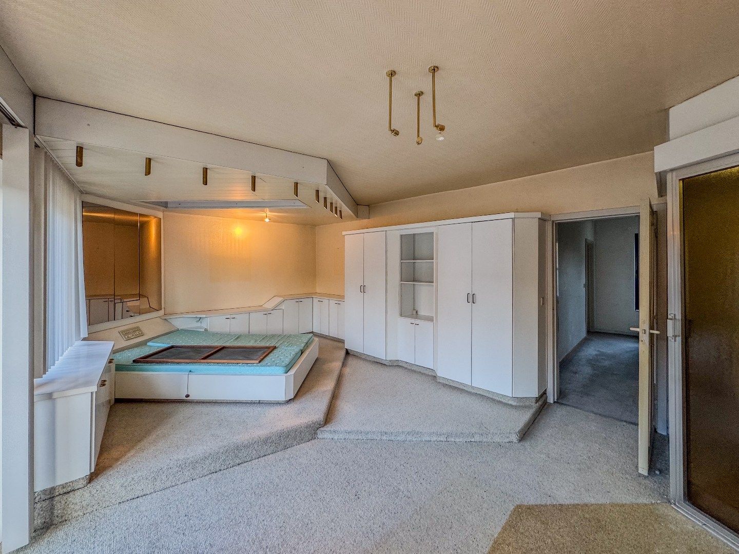 Ruime stadswoning met 3 slaapkamers een ruime terrassen. foto 18