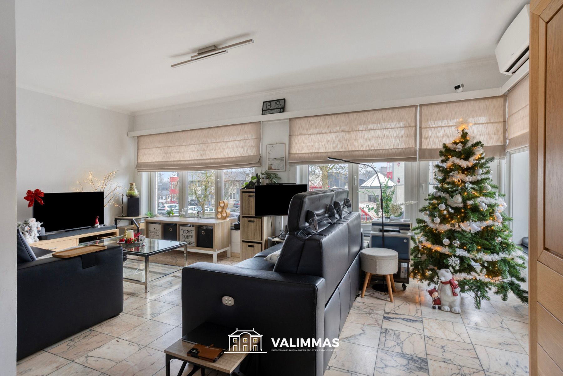 Energiezuinige driegevelwoning met garage en mooie tuin... foto 4