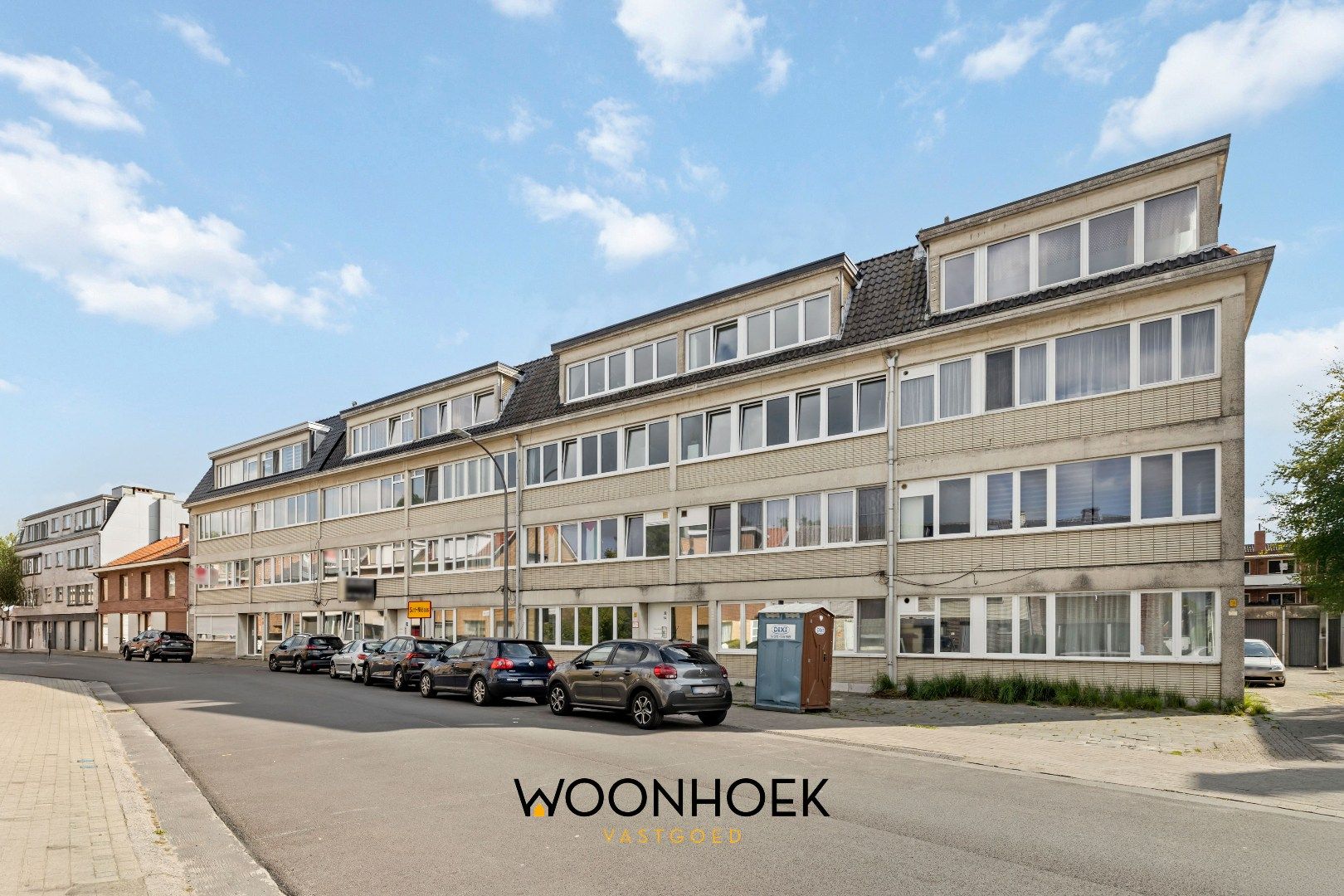 Gerenoveerd appartement op toplocatie te Belsele! foto 14
