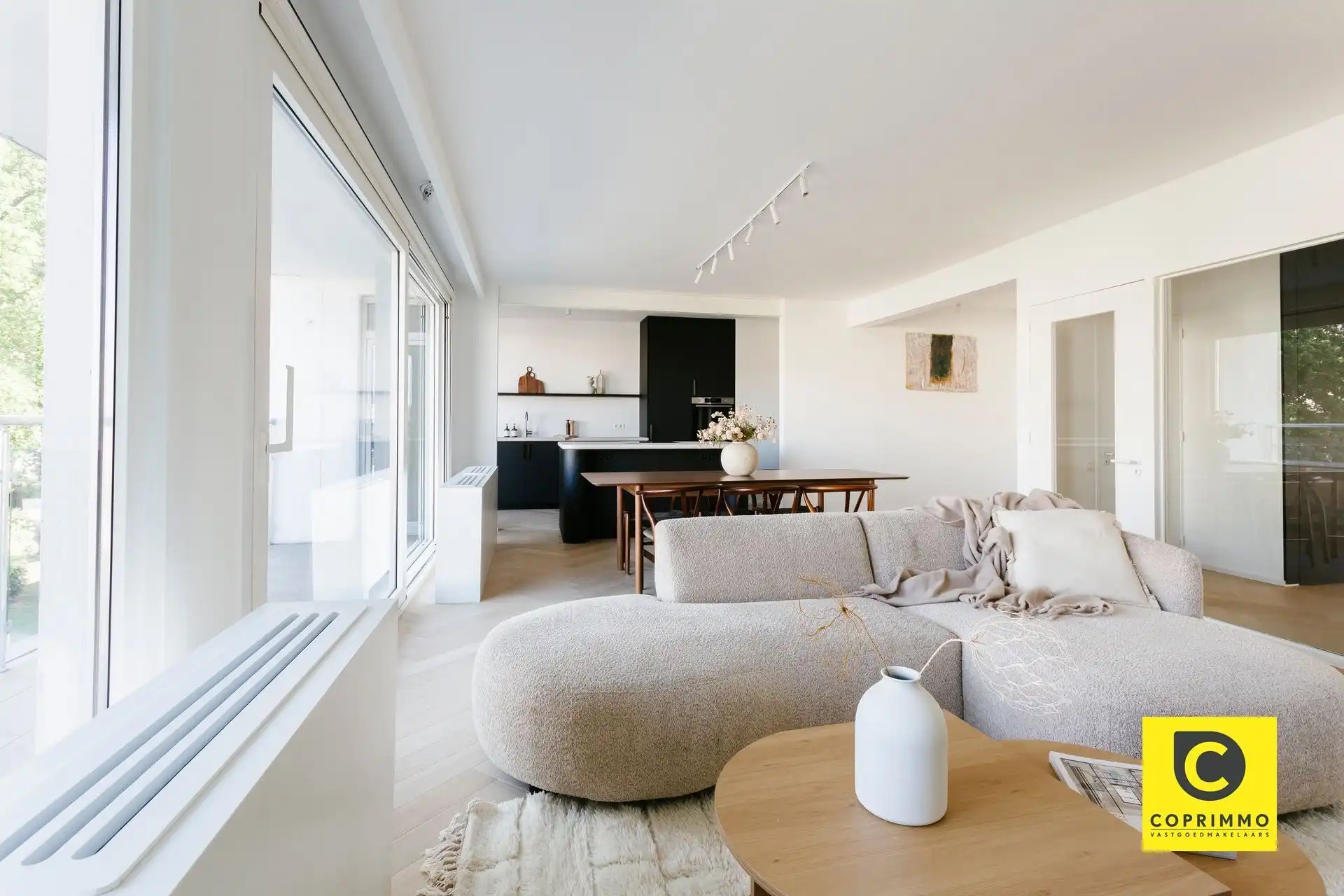 Prachtig 3 slaapkamer appartement foto 3