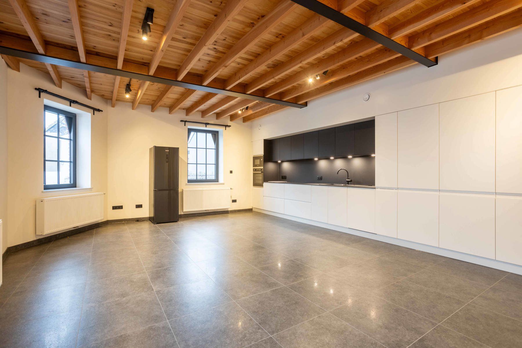 Uniek energiezuinig pakhuis met loftgevoel! foto 11