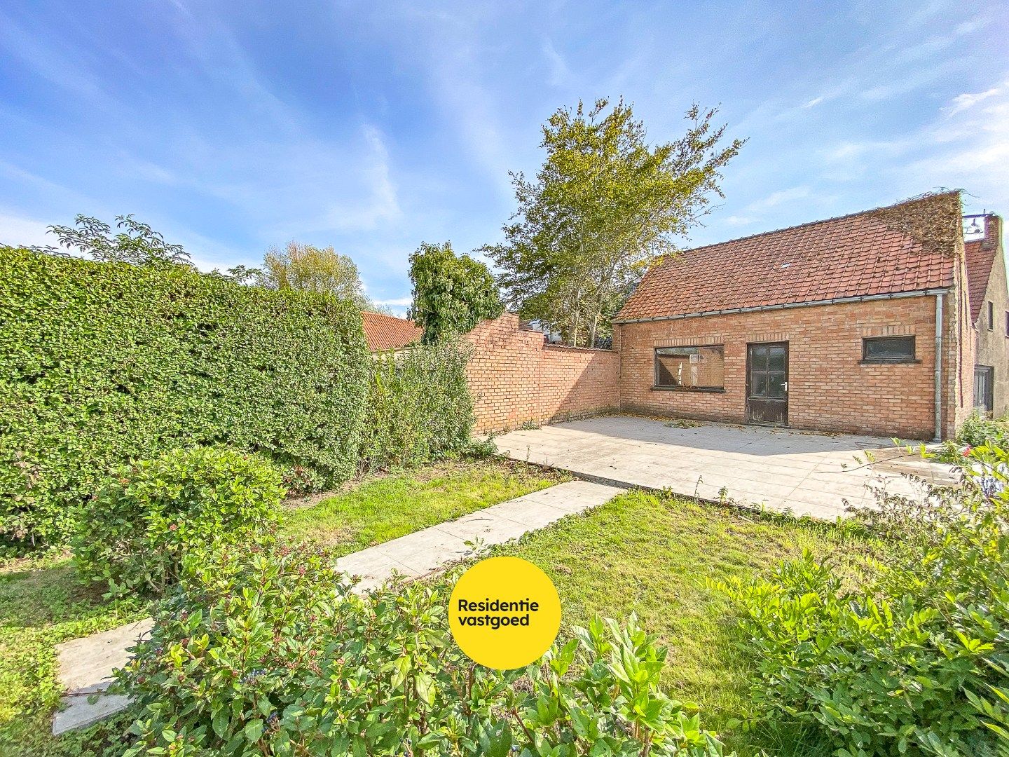 Ruime gezinswoning met 3 slaapkamers, grote tuin en garage.  foto 22