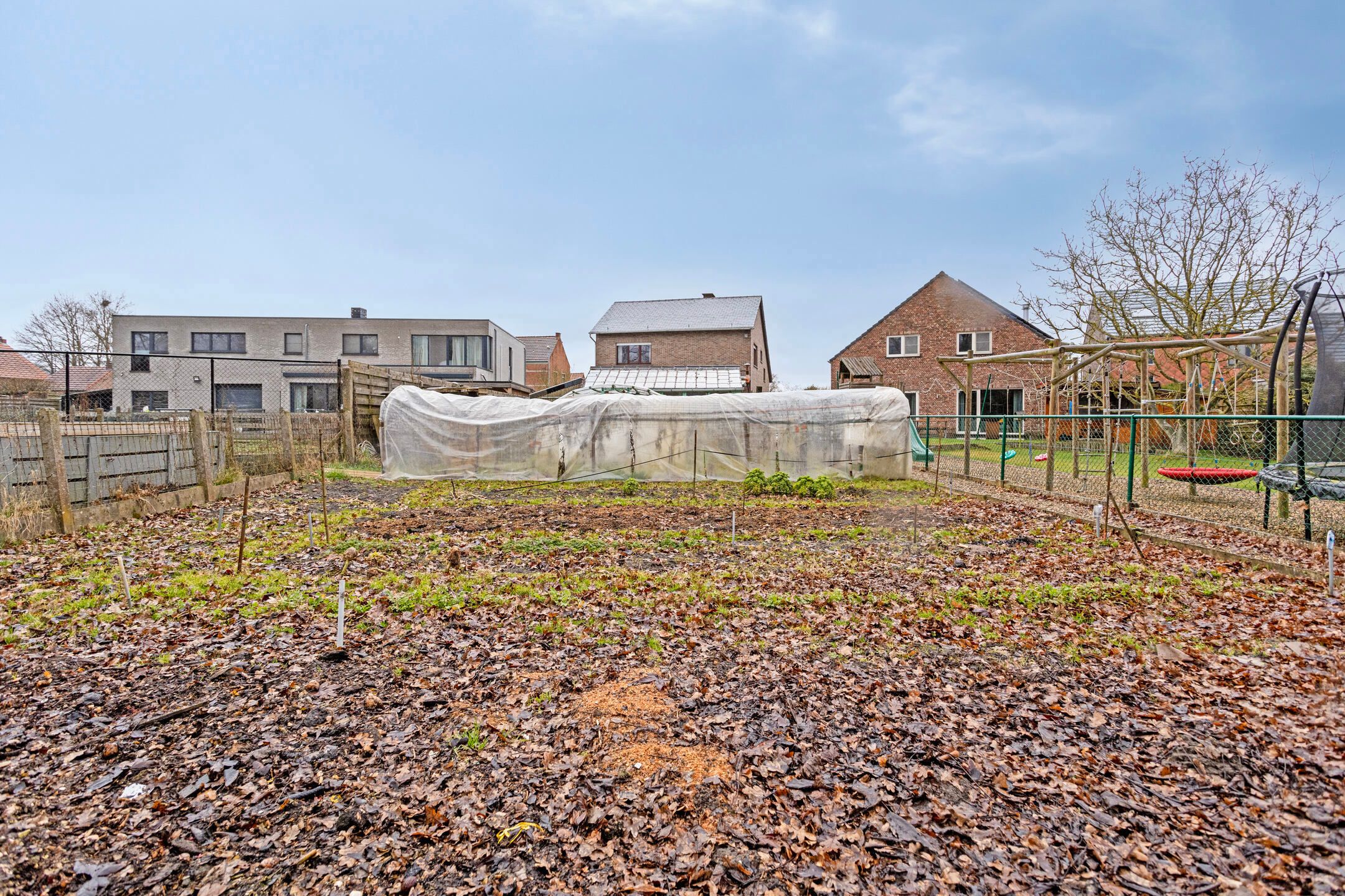 Ruime, te renoveren woning op perceel van 8a70 foto 29