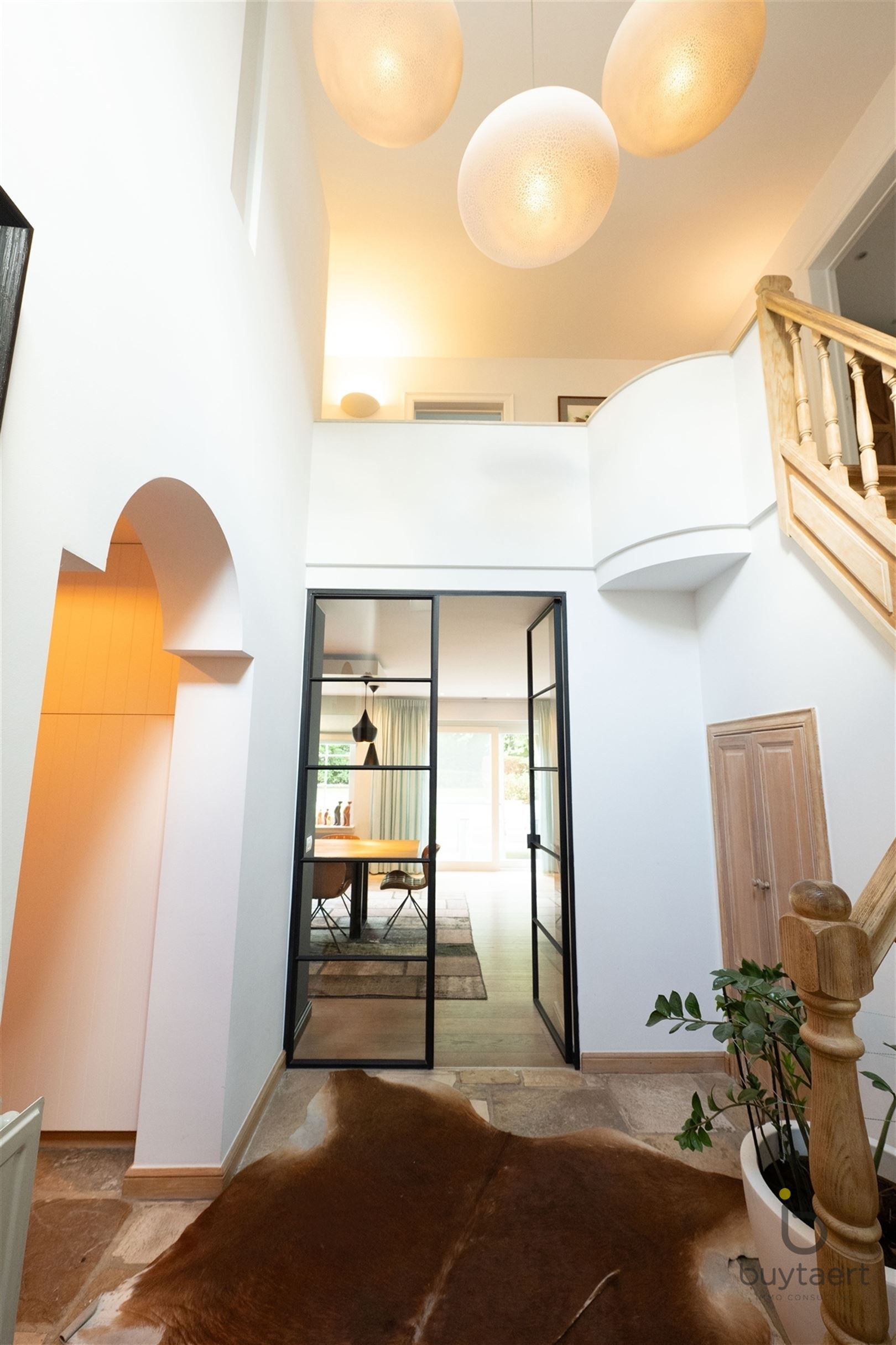 EXCLUSIEF: stijlvolle villa met een tijdloze inrichting op een toplocatie te Schilde! foto 8
