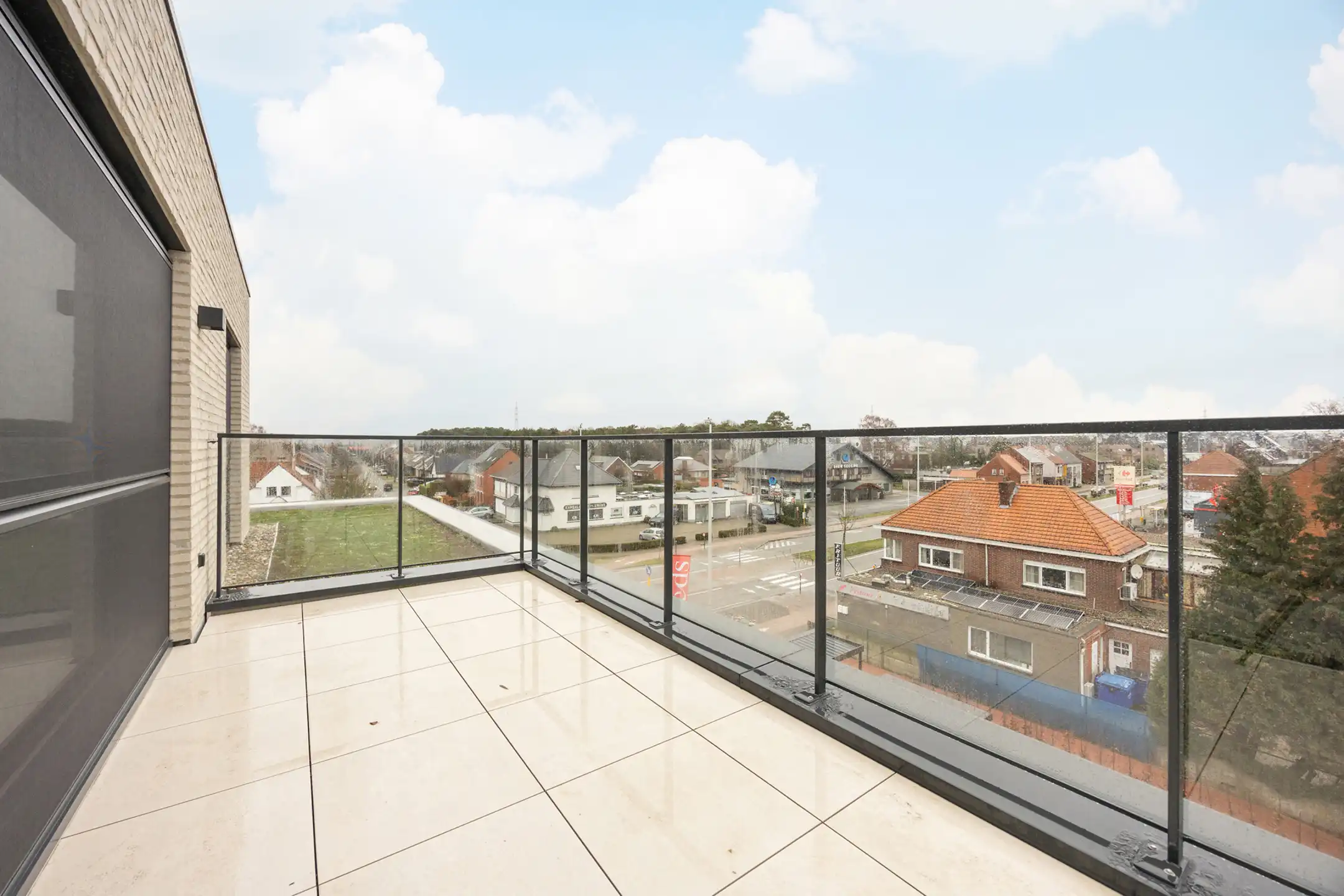 Nieuwbouw penthouse met 1 slaapkamer en terras foto 7