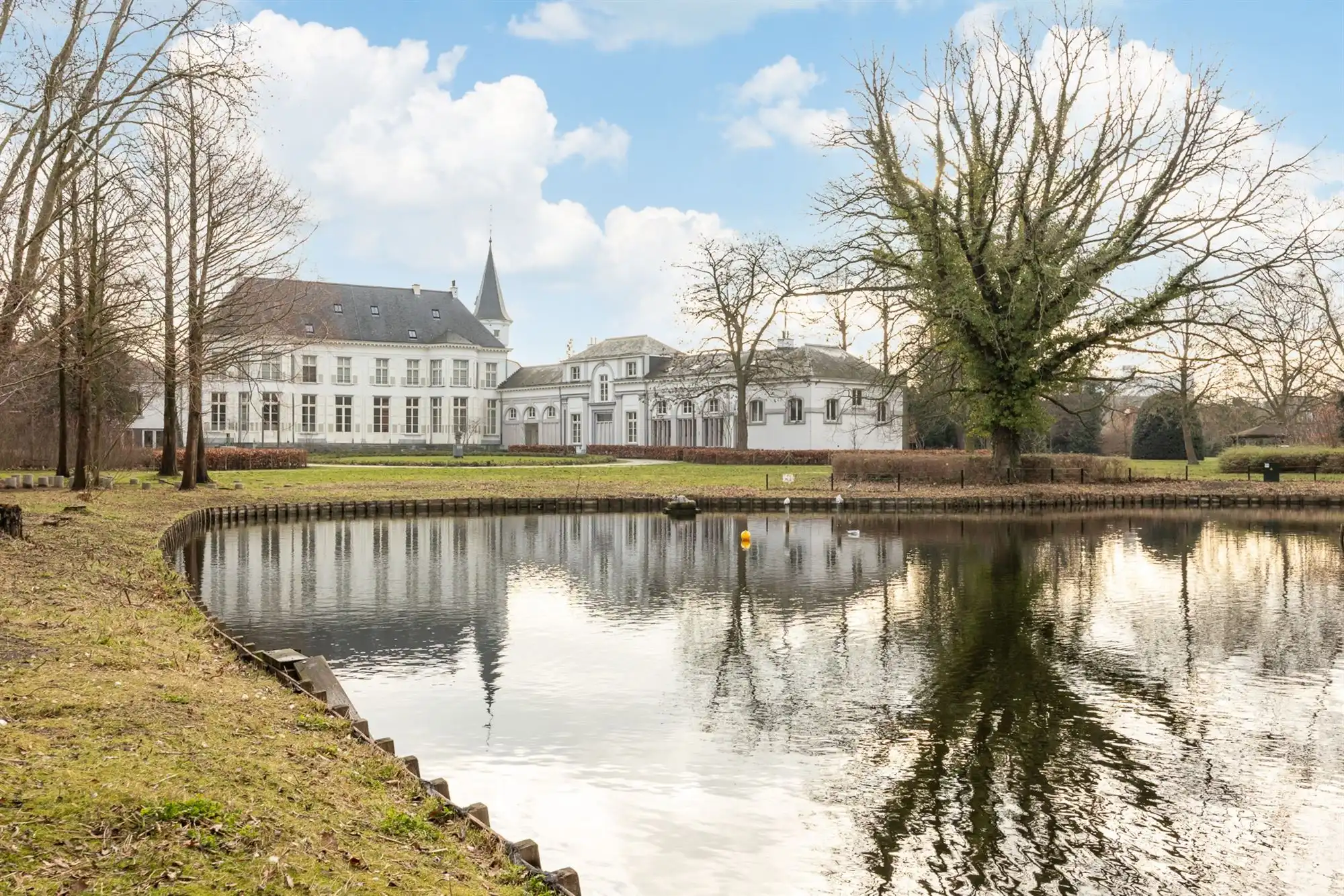 Gerenoveerd app. met 2 slpkmrs. en terras foto 21