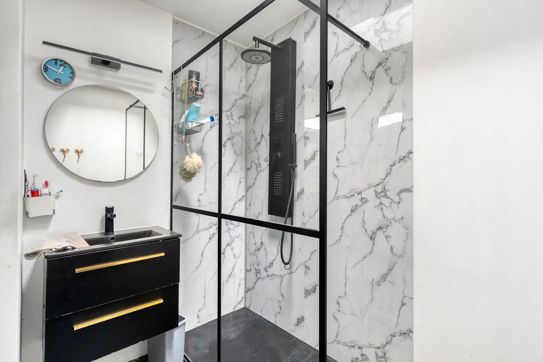 Goedgelegen woning met tuin en garage! foto 15